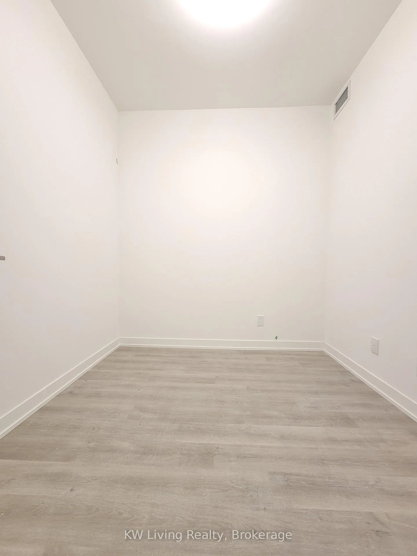 Photo 2 of Unit 916, 292 Verdale Crossing, Markham, Unionville — HOMEH