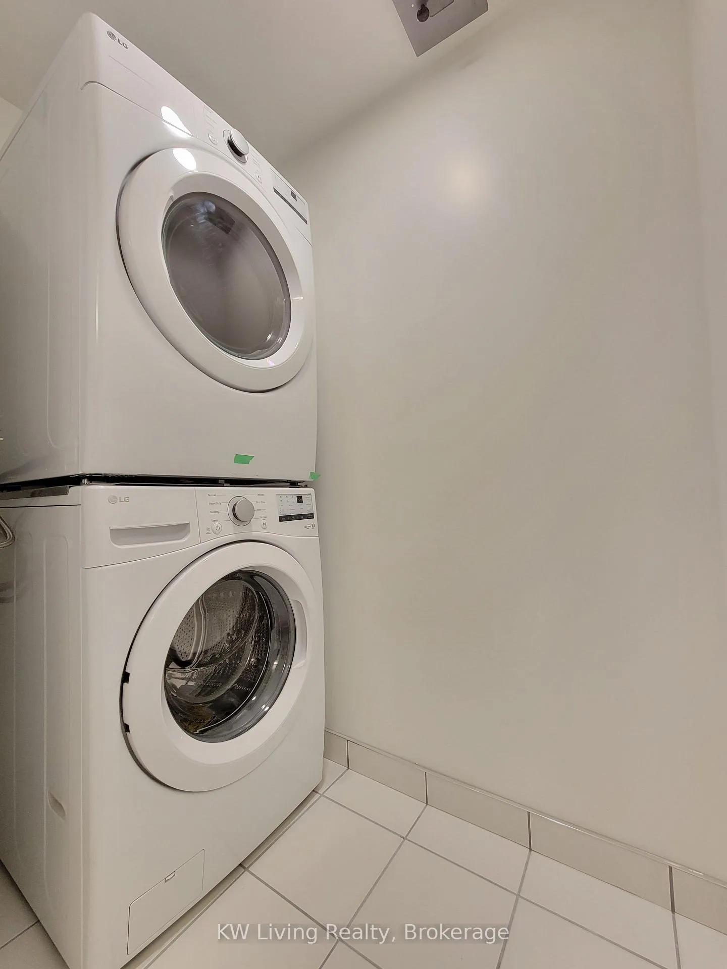 Photo 4 of Unit 916, 292 Verdale Crossing, Markham, Unionville — HOMEH