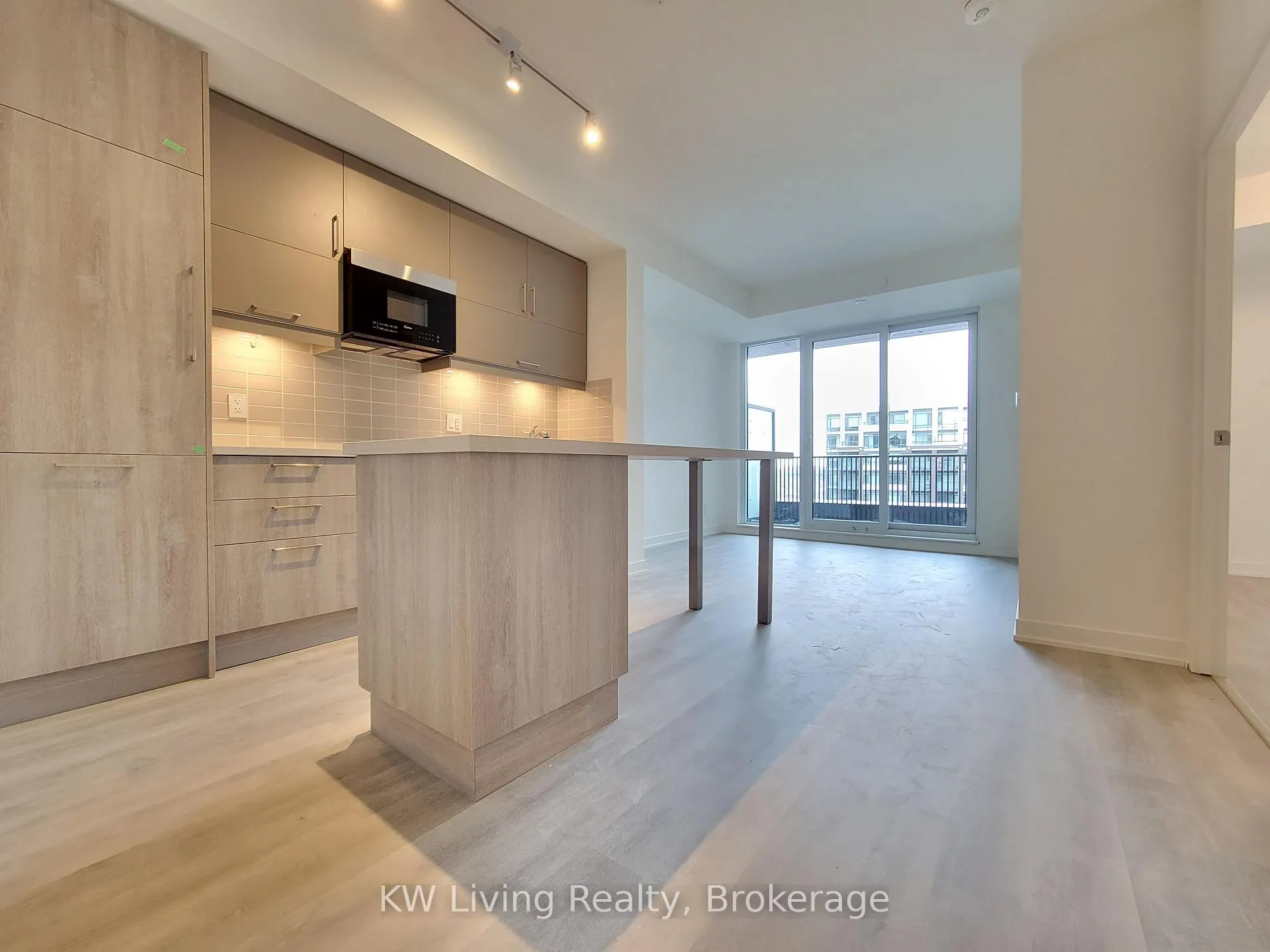 Photo 8 of Unit 916, 292 Verdale Crossing, Markham, Unionville — HOMEH