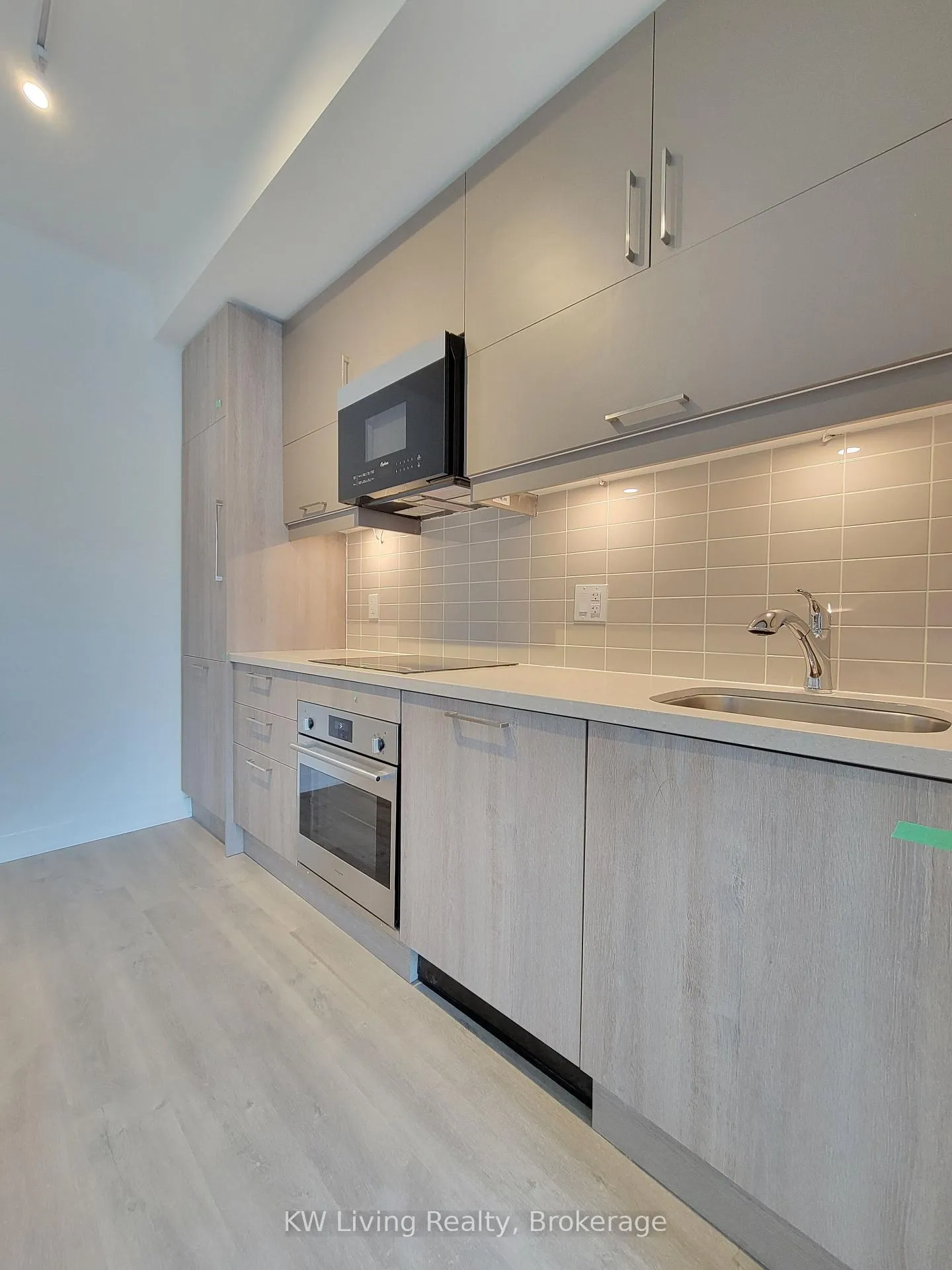 Photo 9 of Unit 916, 292 Verdale Crossing, Markham, Unionville — HOMEH