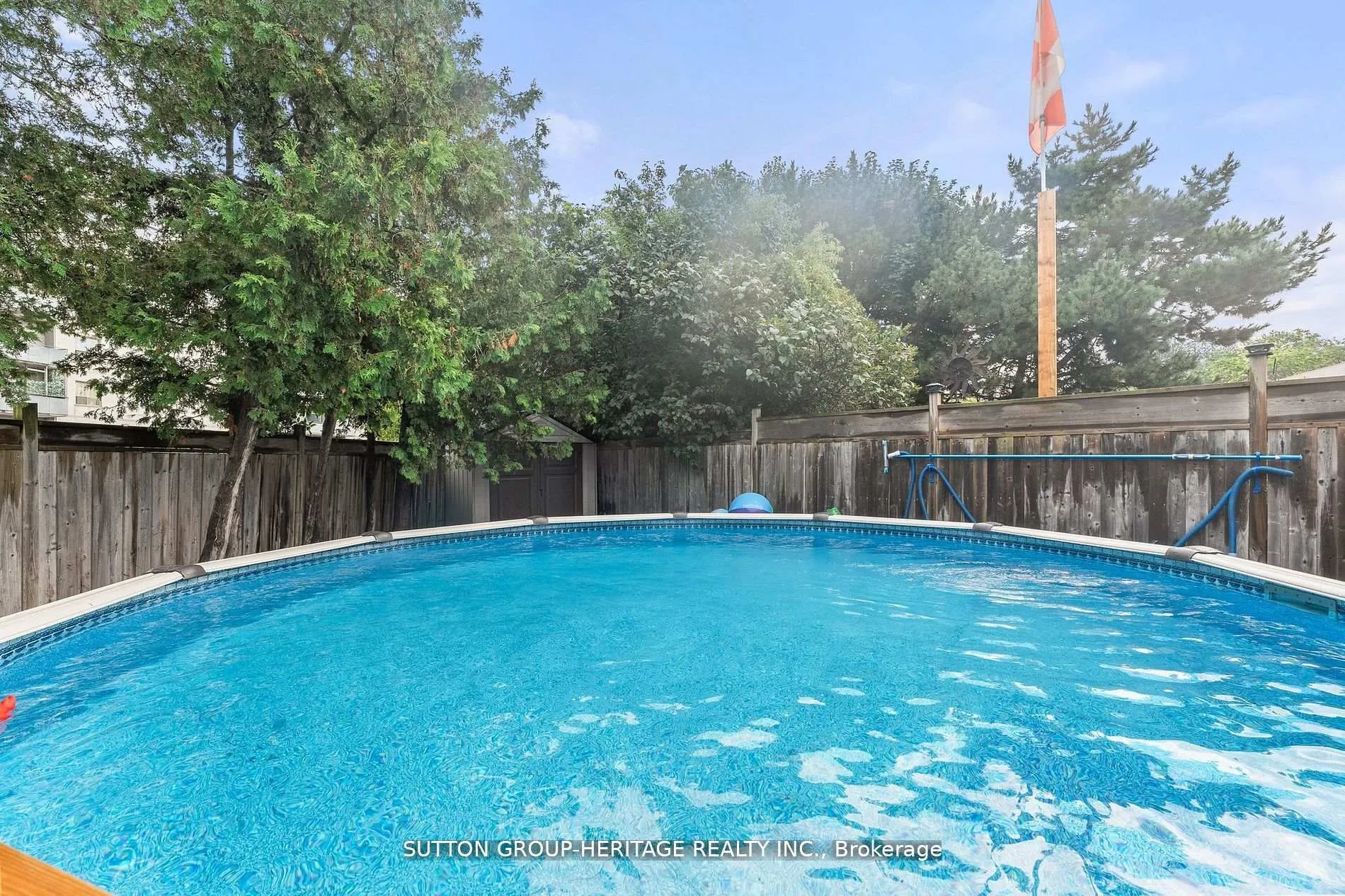 Photo 34 of 366 Calvert Court, Oshawa, Lakeview — HOMEH