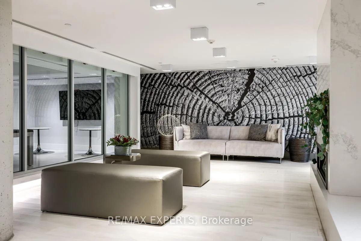 Photo 5 of Unit 3505, 2916 Highway 7, Vaughan, Concord — HOMEH