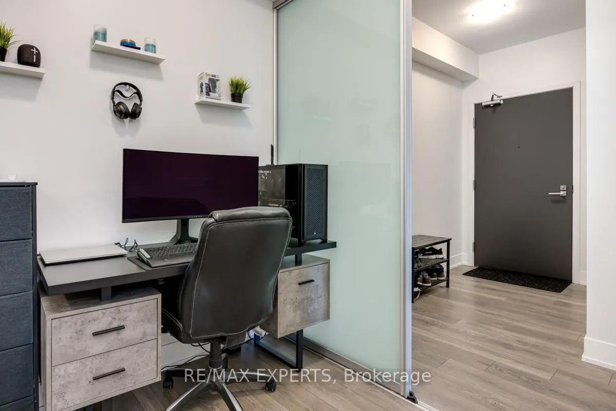 Photo 8 of Unit 3505, 2916 Highway 7, Vaughan, Concord — HOMEH