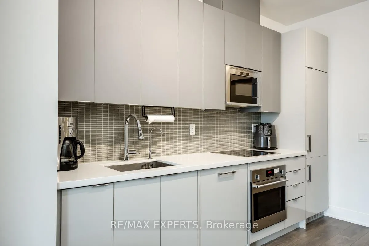 Photo 12 of Unit 3505, 2916 Highway 7, Vaughan, Concord — HOMEH