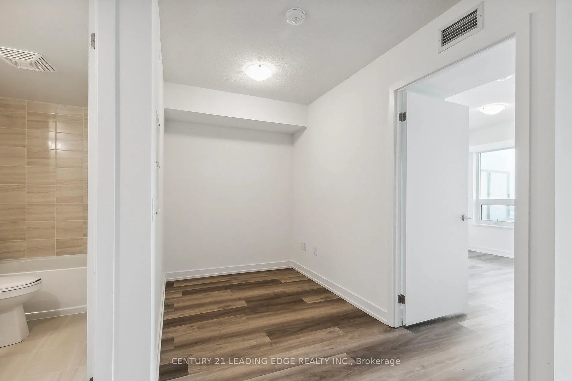 Photo 12 of Unit 1001, 1455 Celebration Drive, Pickering, Bay Ridges — HOMEH