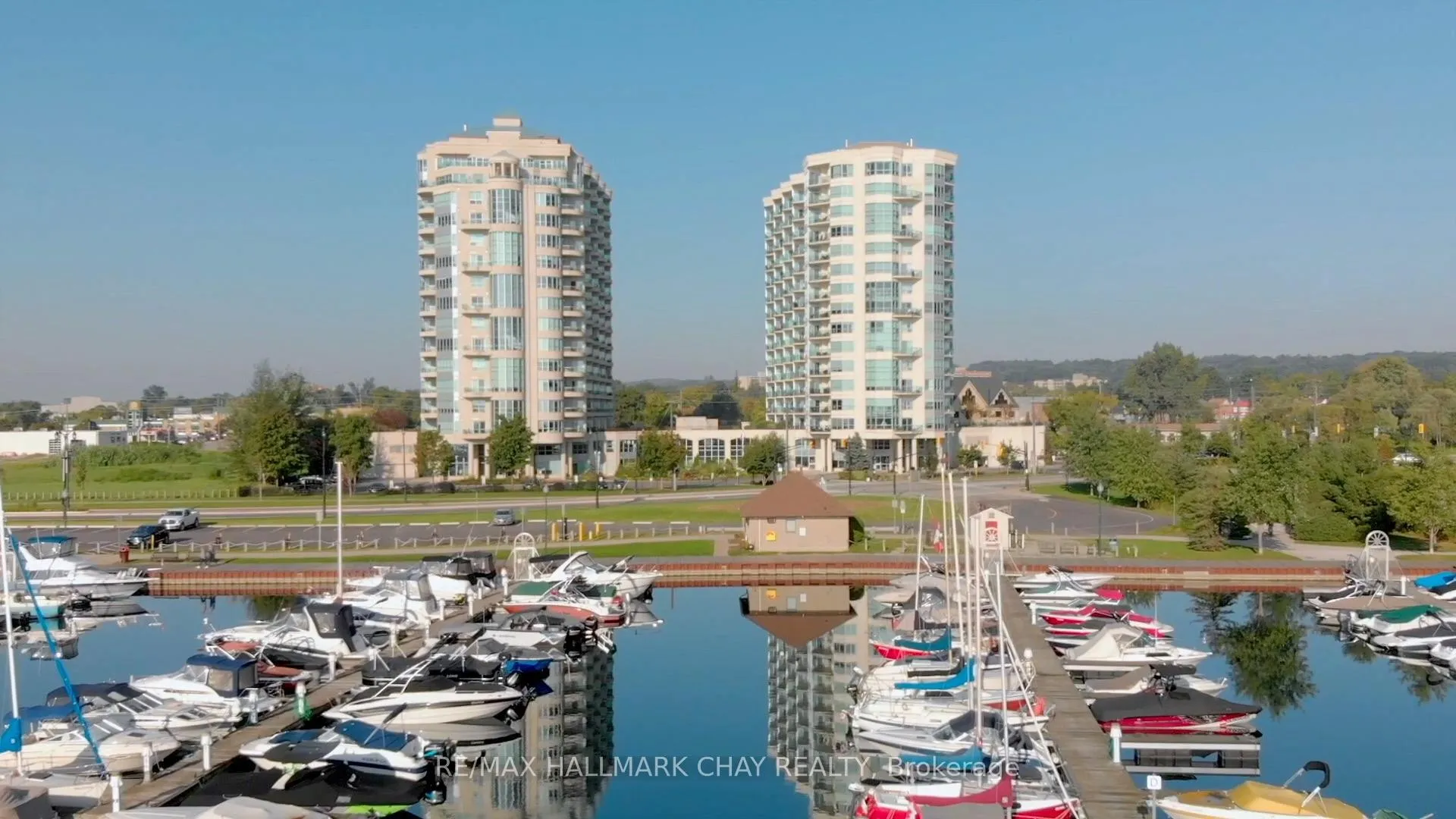 Photo 1 of Unit 1507, 2 Toronto Street, Barrie, Lakeshore — HOMEH