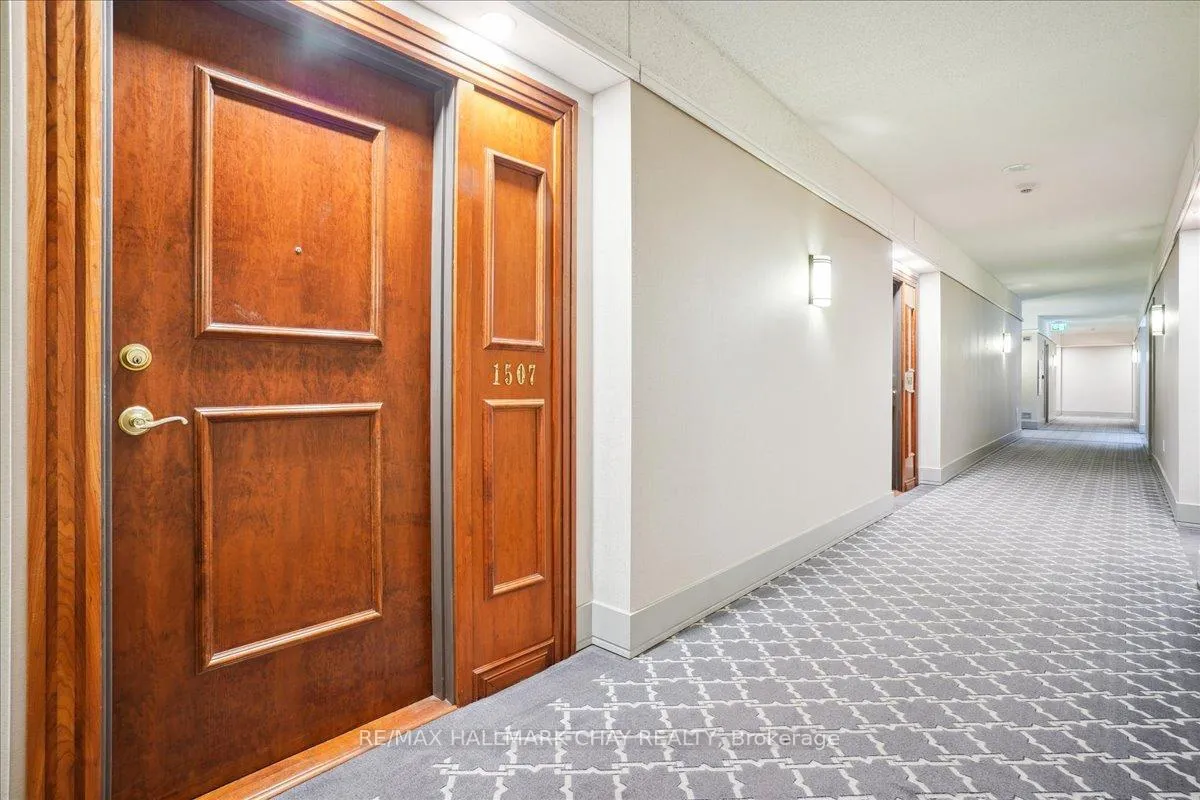 Photo 8 of Unit 1507, 2 Toronto Street, Barrie, Lakeshore — HOMEH