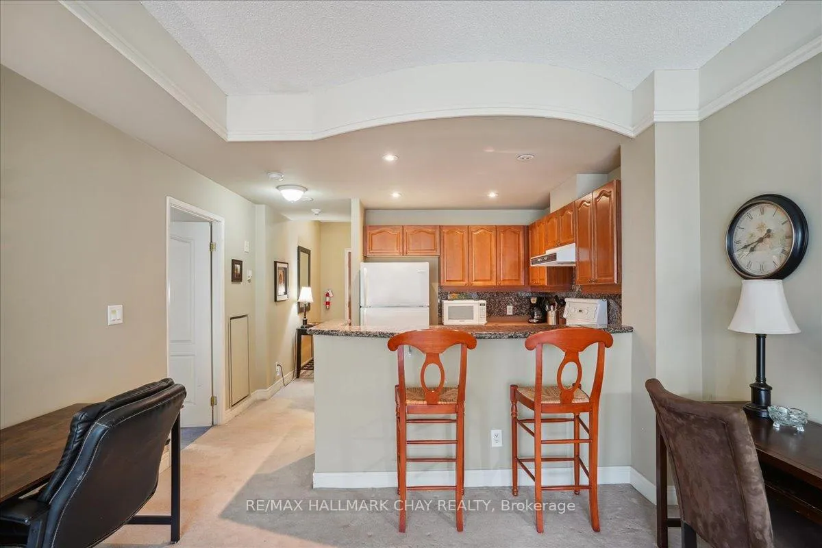 Photo 16 of Unit 1507, 2 Toronto Street, Barrie, Lakeshore — HOMEH