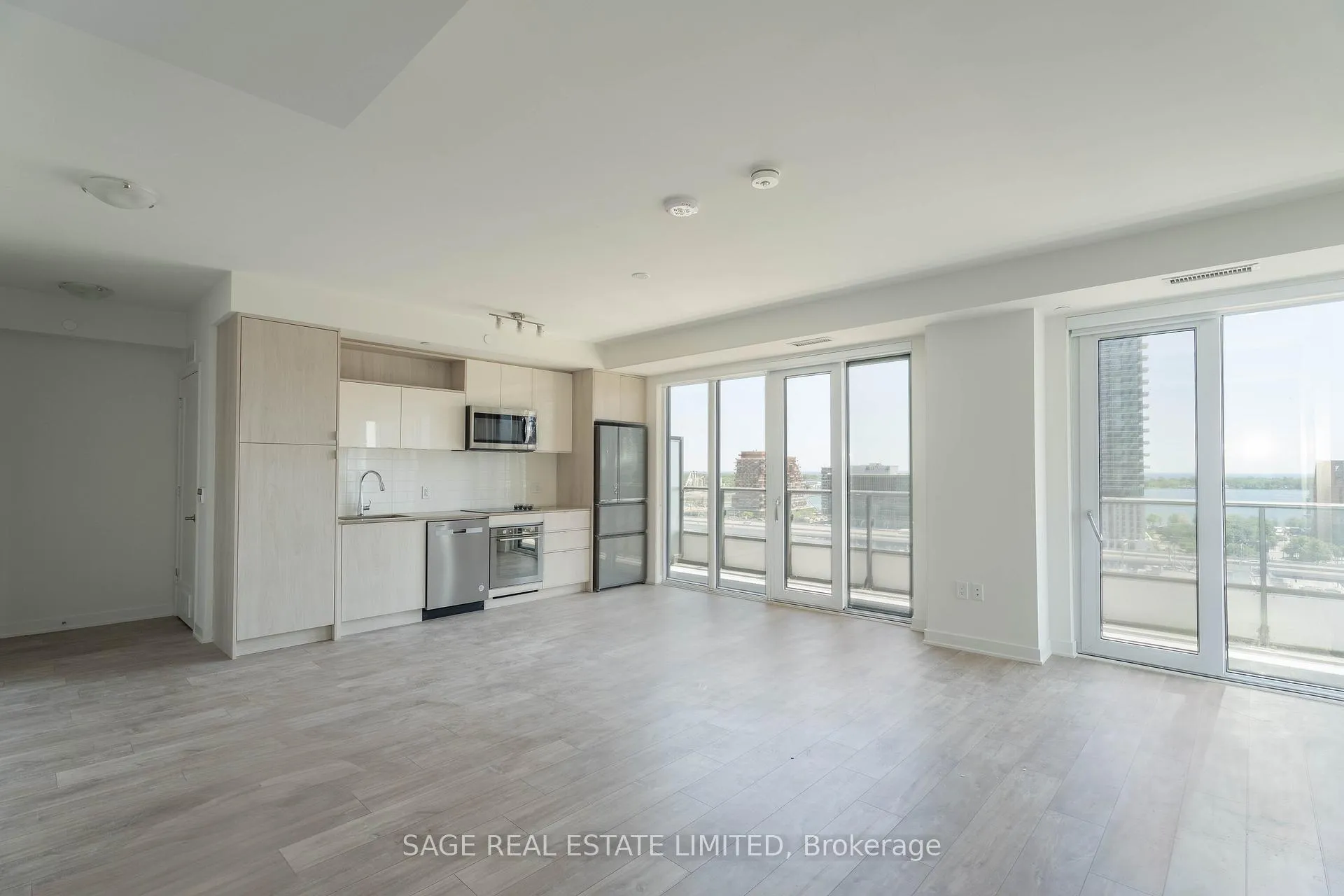 Front of Unit 1455, 121 Lower Sherbourne Street