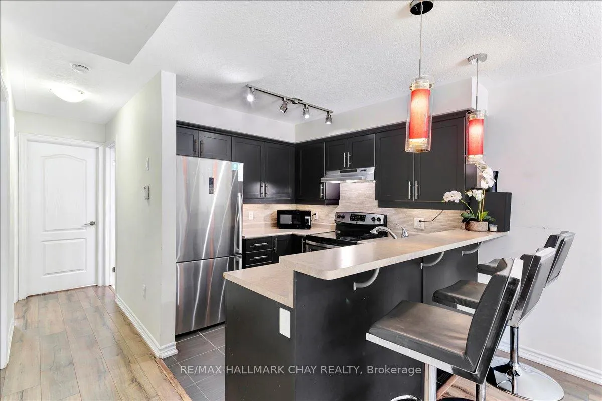 Photo 5 of Unit 1, 57 Ferndale Drive S, Barrie, Ardagh — HOMEH