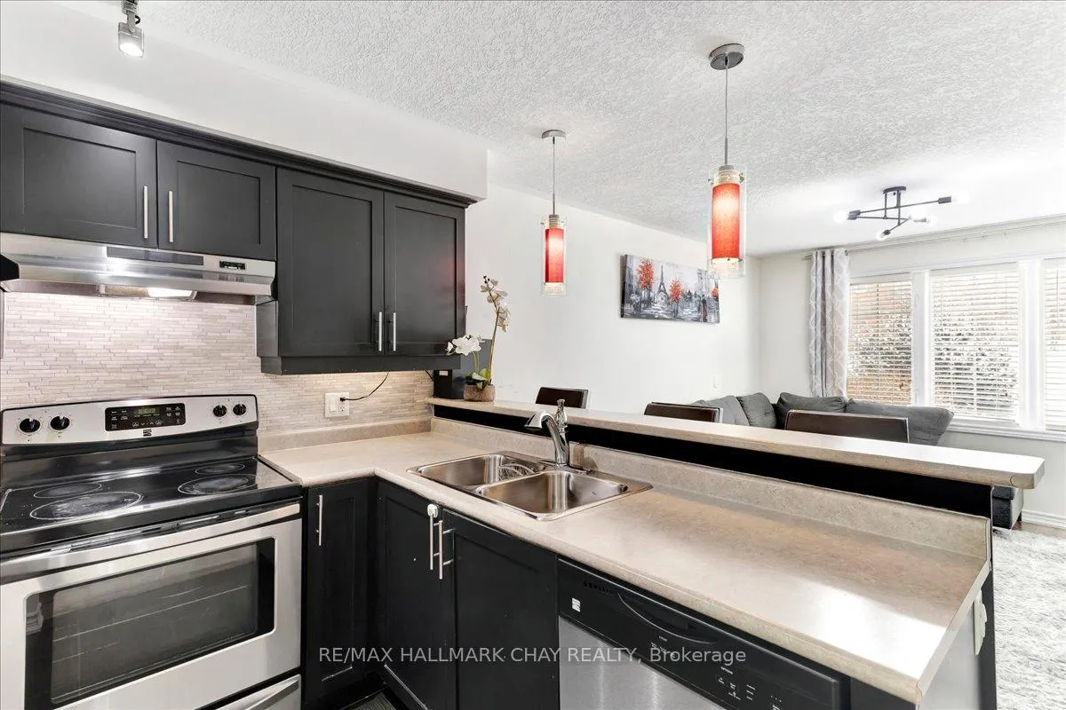 Photo 6 of Unit 1, 57 Ferndale Drive S, Barrie, Ardagh — HOMEH