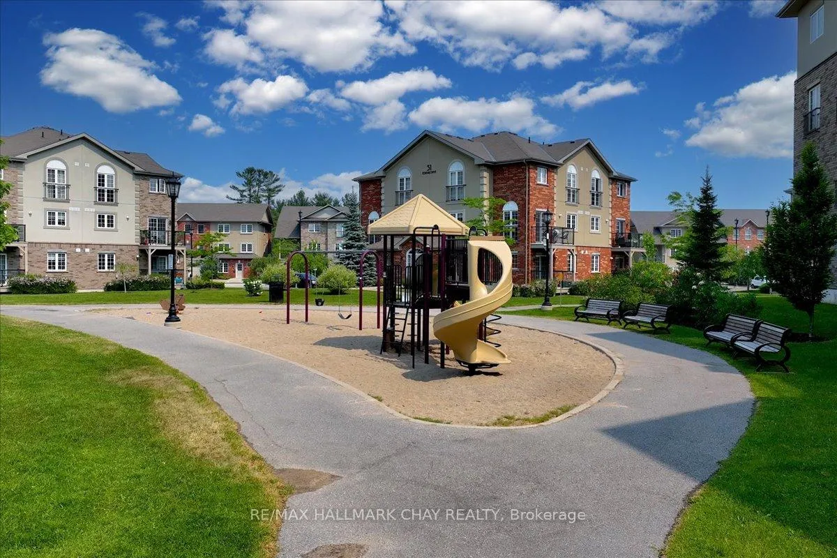 Photo 16 of Unit 1, 57 Ferndale Drive S, Barrie, Ardagh — HOMEH