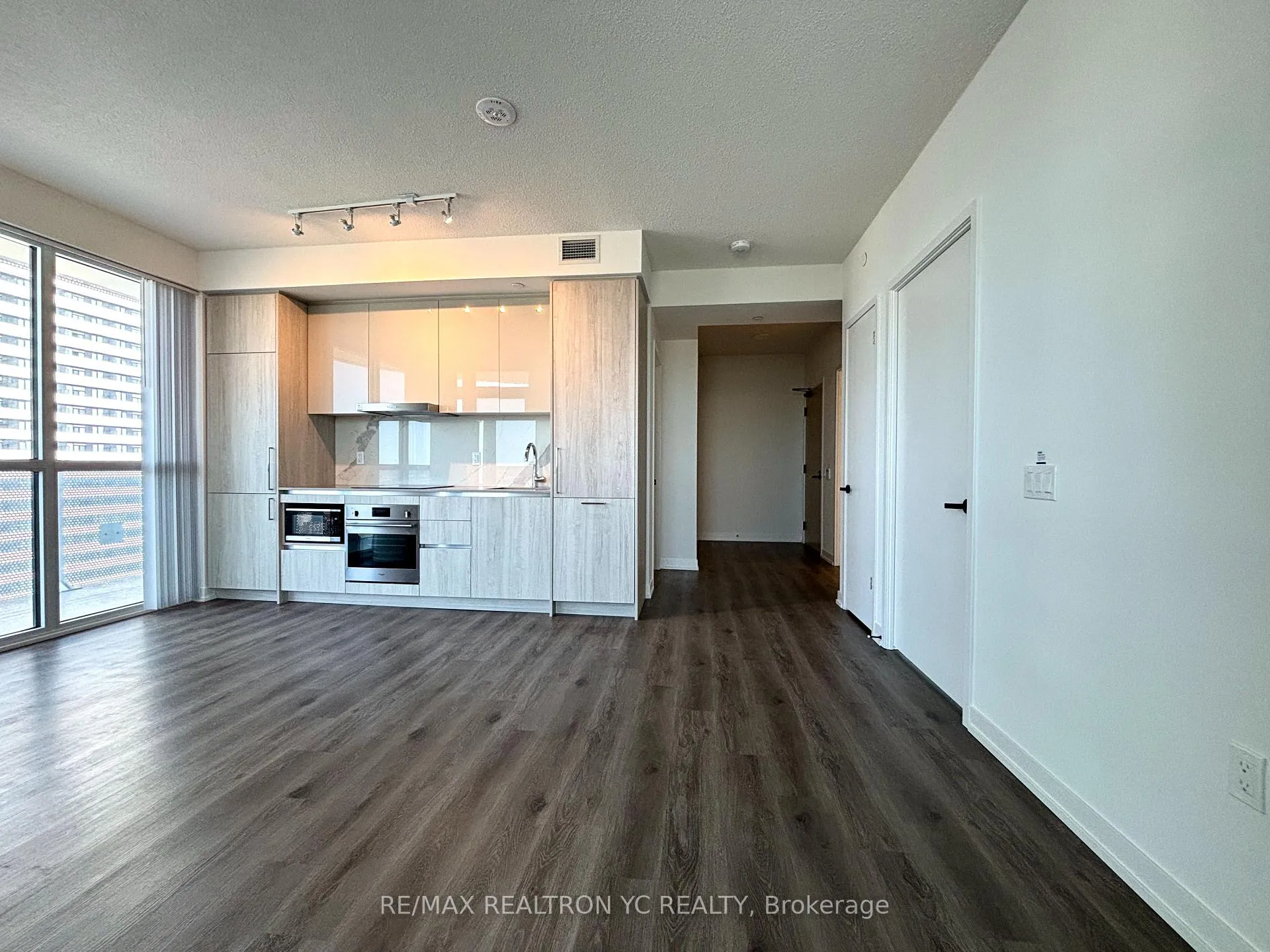 Photo 5 of Unit 2612, 225 Commerce Street, Vaughan, Vaughan Corporate Centre — HOMEH