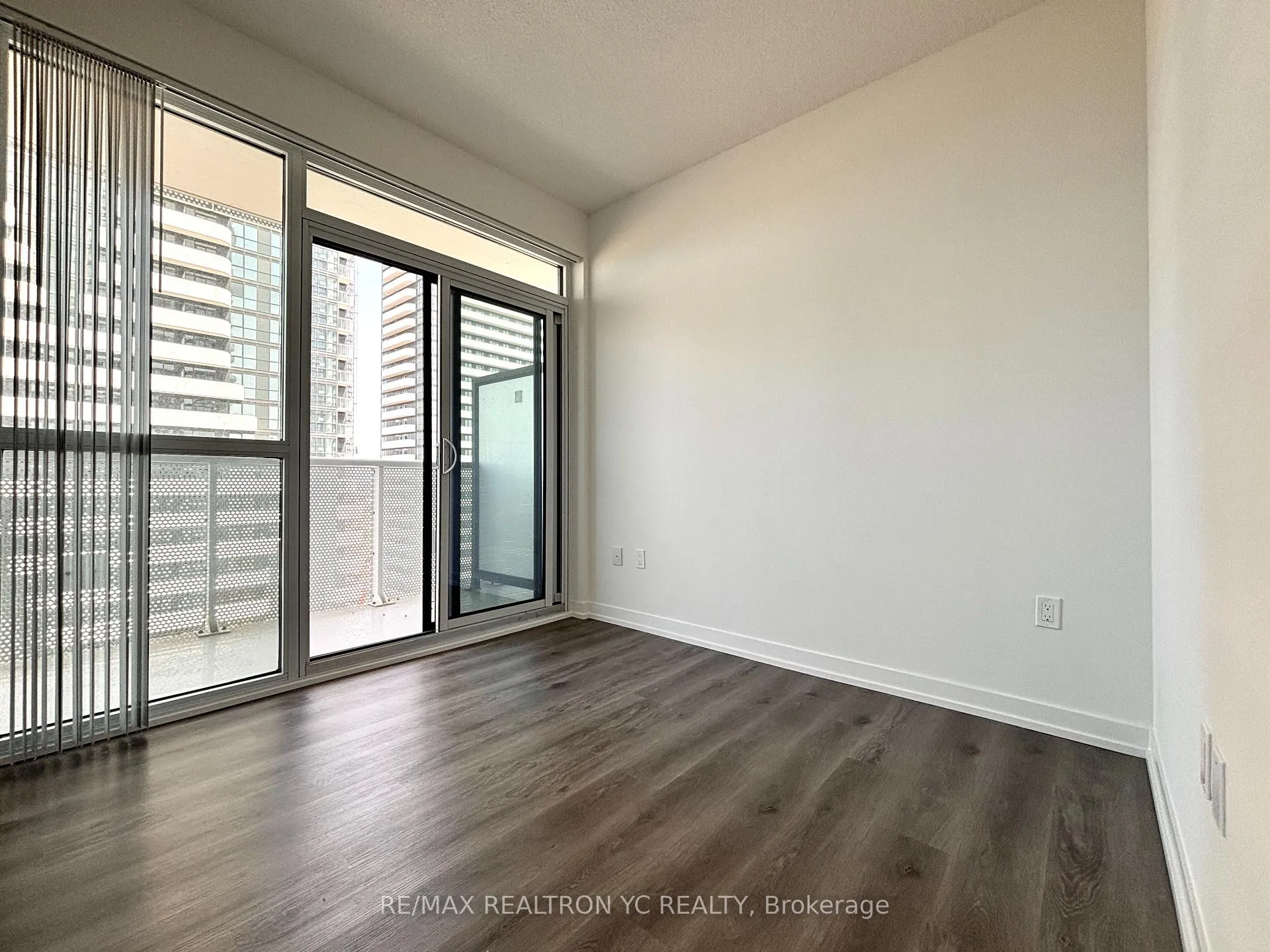 Photo 10 of Unit 2612, 225 Commerce Street, Vaughan, Vaughan Corporate Centre — HOMEH