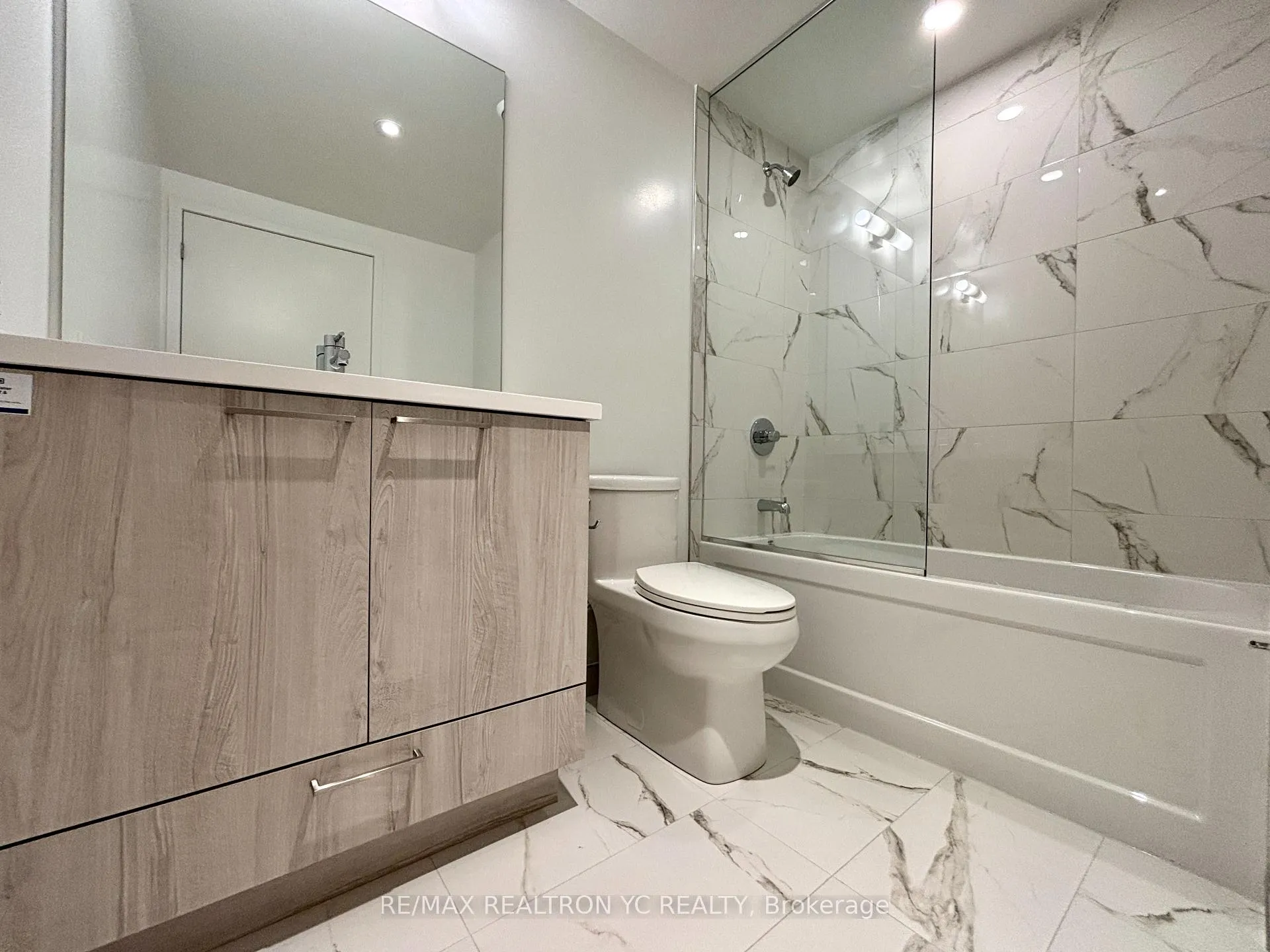 Photo 12 of Unit 2612, 225 Commerce Street, Vaughan, Vaughan Corporate Centre — HOMEH