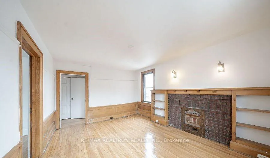 Photo 1 of Unit 35, 4 Kingston Road, Toronto, Woodbine Corridor — HOMEH