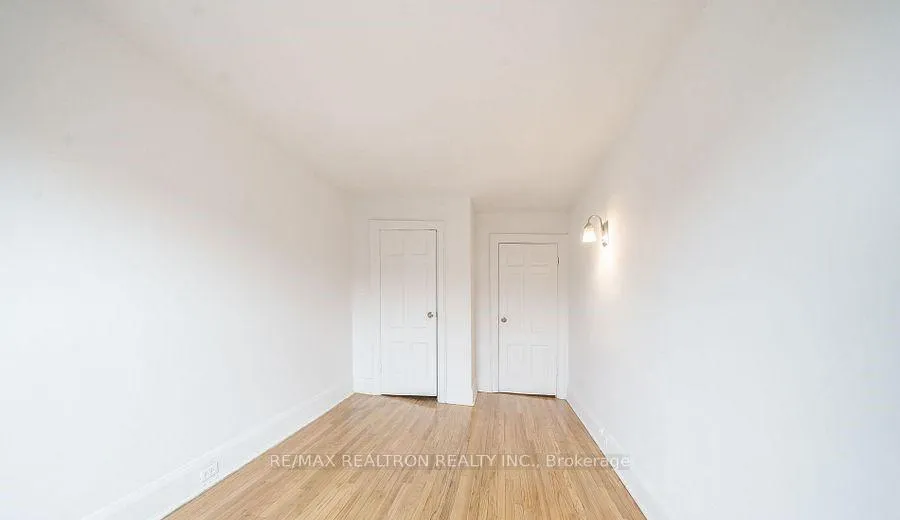 Photo 3 of Unit 35, 4 Kingston Road, Toronto, Woodbine Corridor — HOMEH