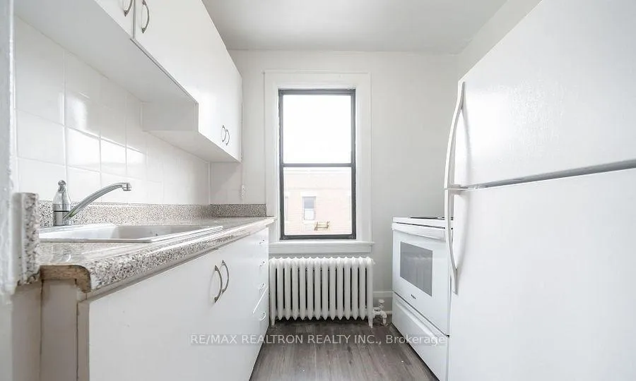 Photo 6 of Unit 35, 4 Kingston Road, Toronto, Woodbine Corridor — HOMEH