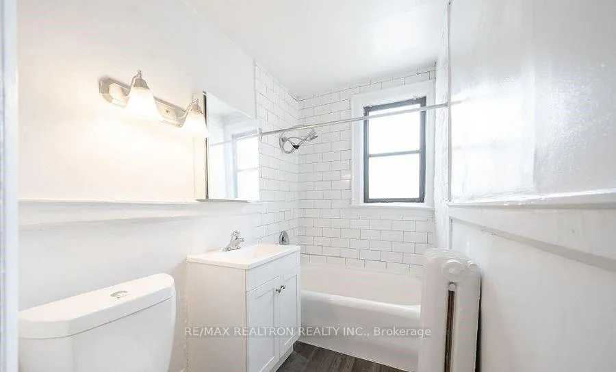 Photo 8 of Unit 35, 4 Kingston Road, Toronto, Woodbine Corridor — HOMEH