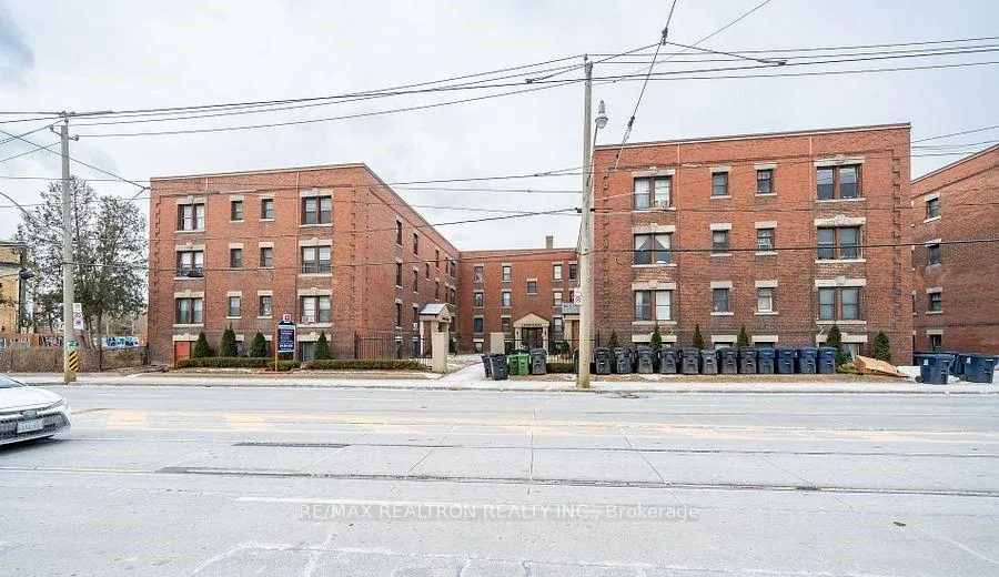 Photo 9 of Unit 35, 4 Kingston Road, Toronto, Woodbine Corridor — HOMEH