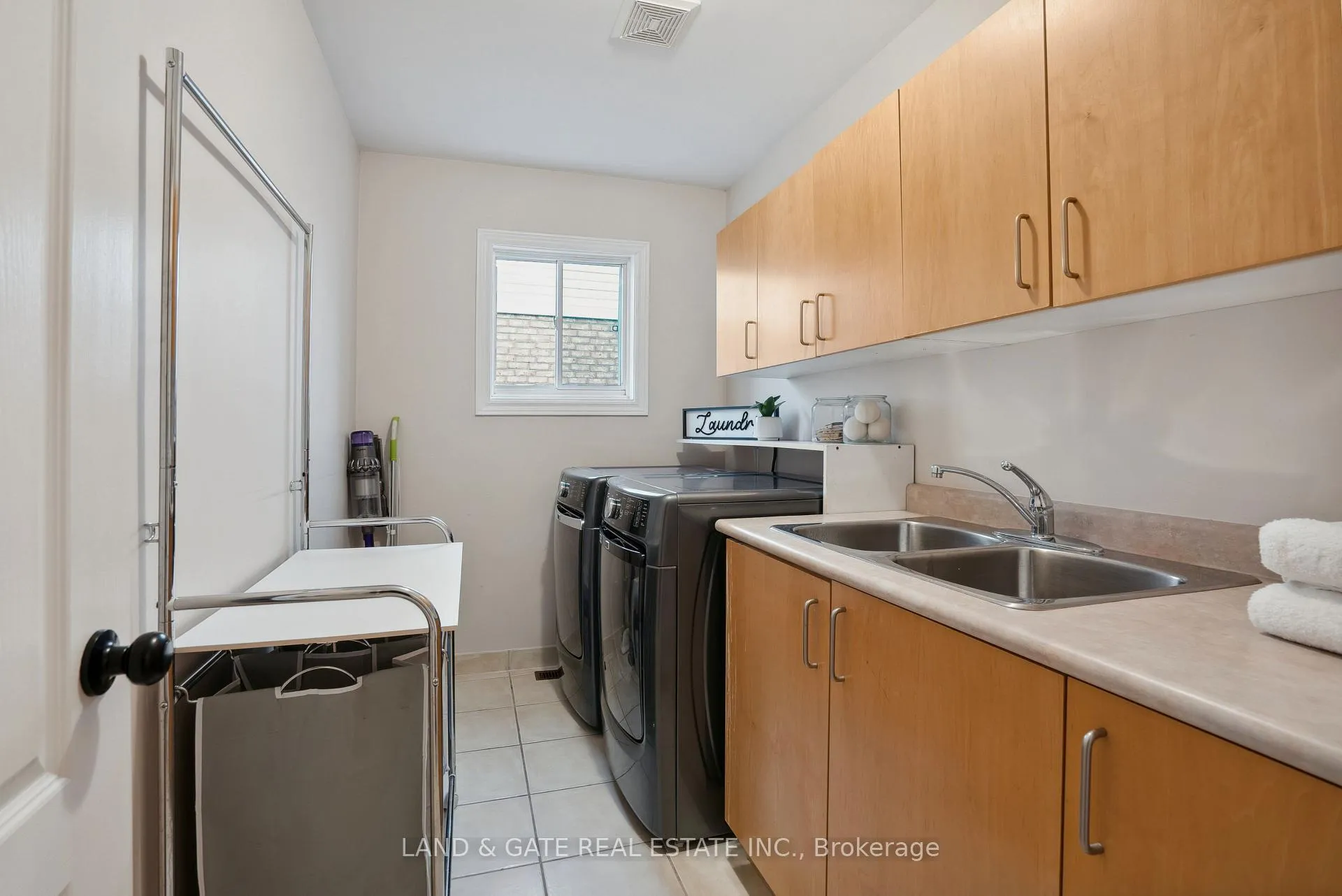 Photo 29 of 1148 Ashcroft Court, Oshawa, Taunton — HOMEH