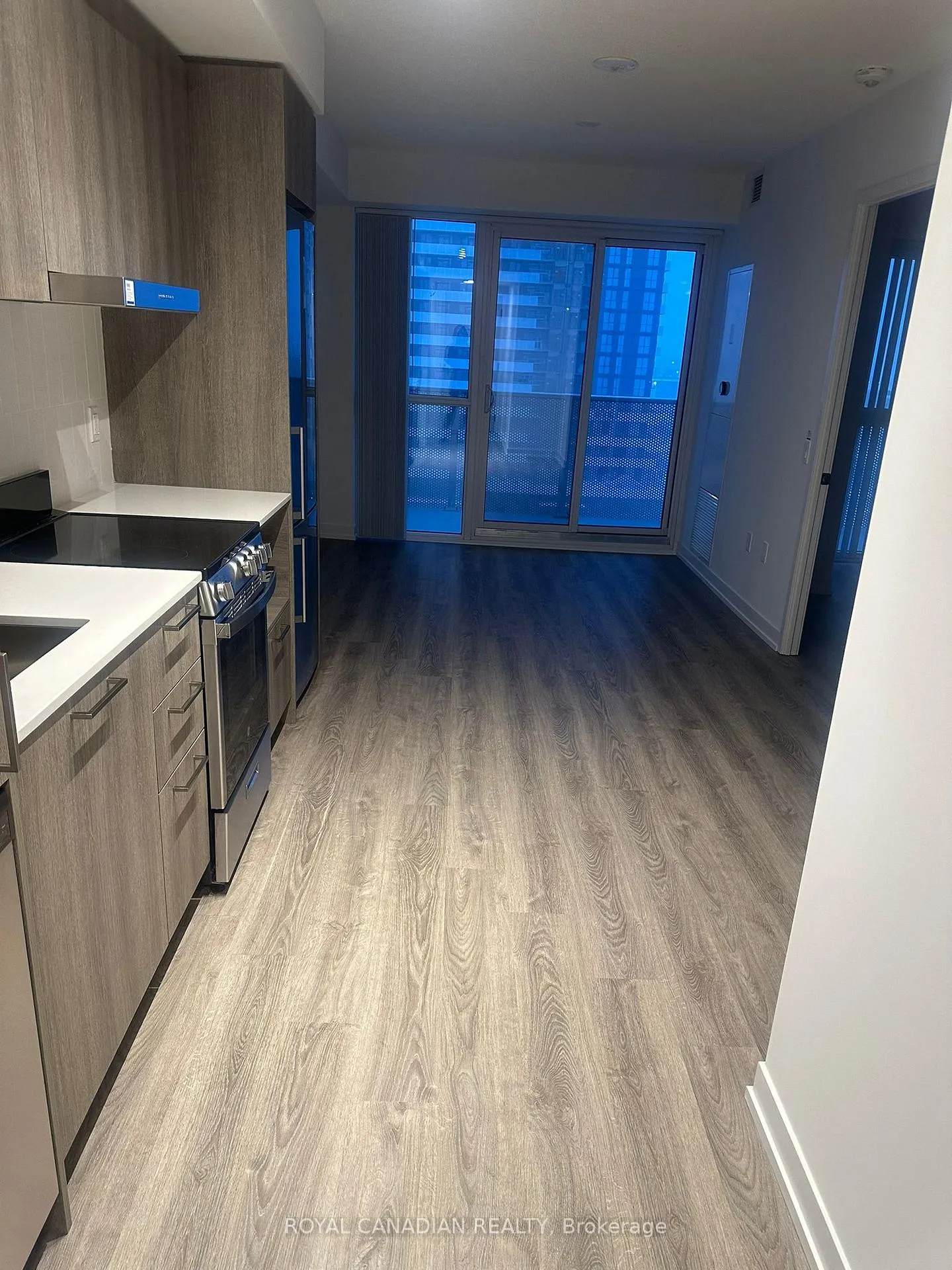 Photo 4 of Unit 1017, 195 Commerce Street S, Vaughan, Vaughan Corporate Centre — HOMEH