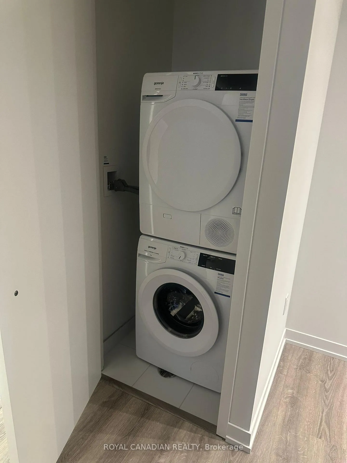 Photo 11 of Unit 1017, 195 Commerce Street S, Vaughan, Vaughan Corporate Centre — HOMEH