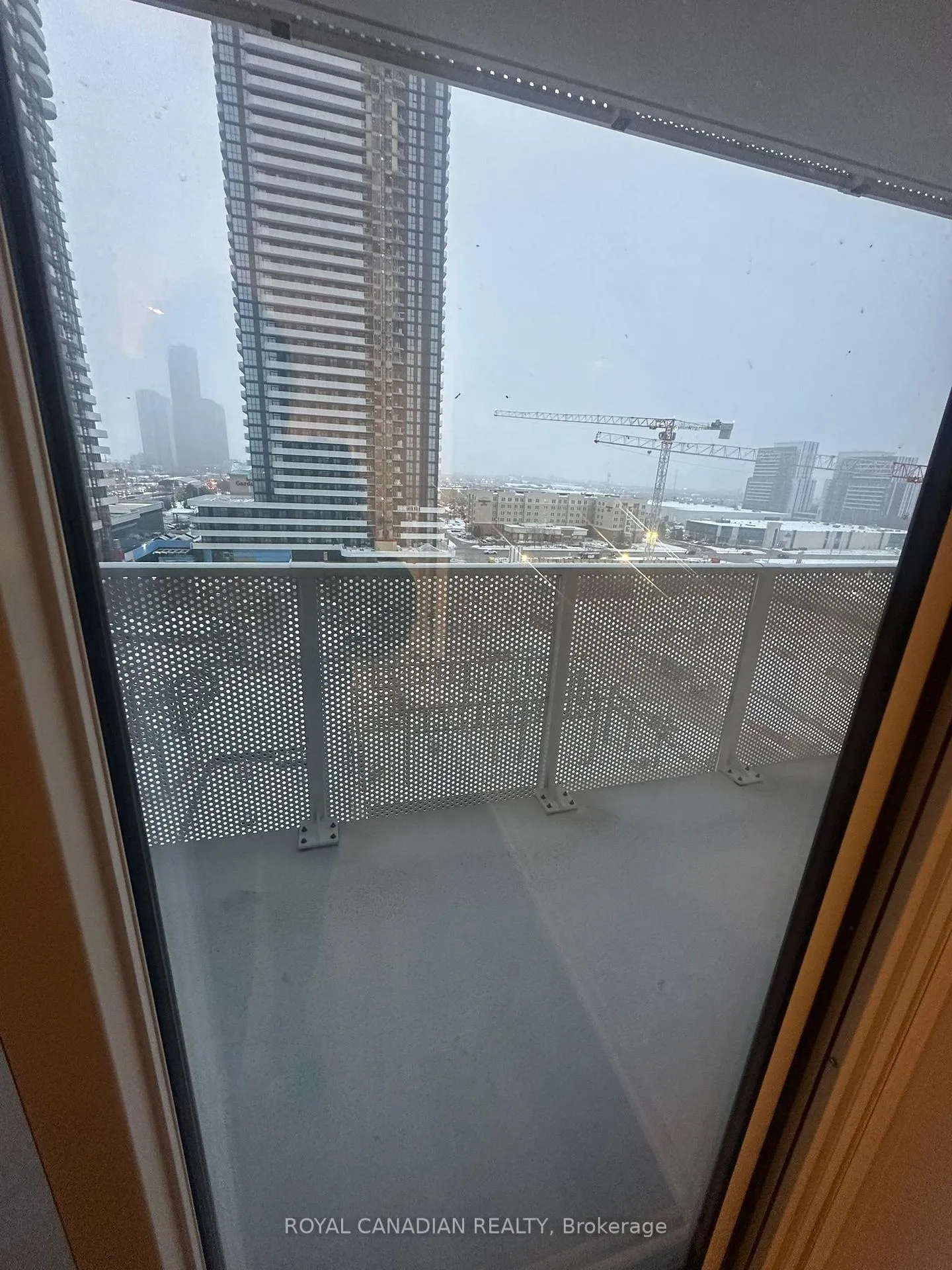 Photo 12 of Unit 1017, 195 Commerce Street S, Vaughan, Vaughan Corporate Centre — HOMEH
