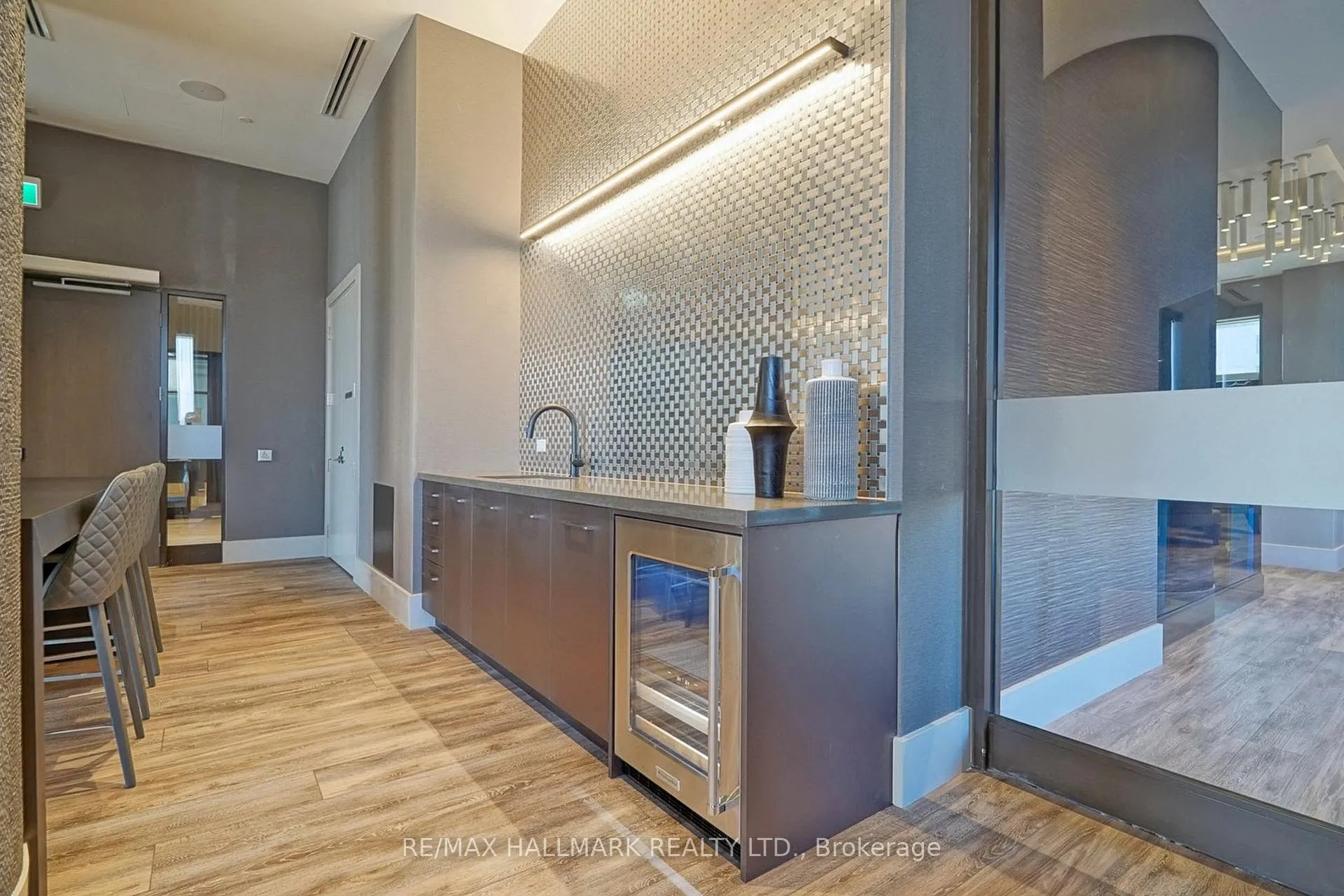 Photo 5 of Unit 2310, 2550 Simcoe Street N, Oshawa, Windfields — HOMEH