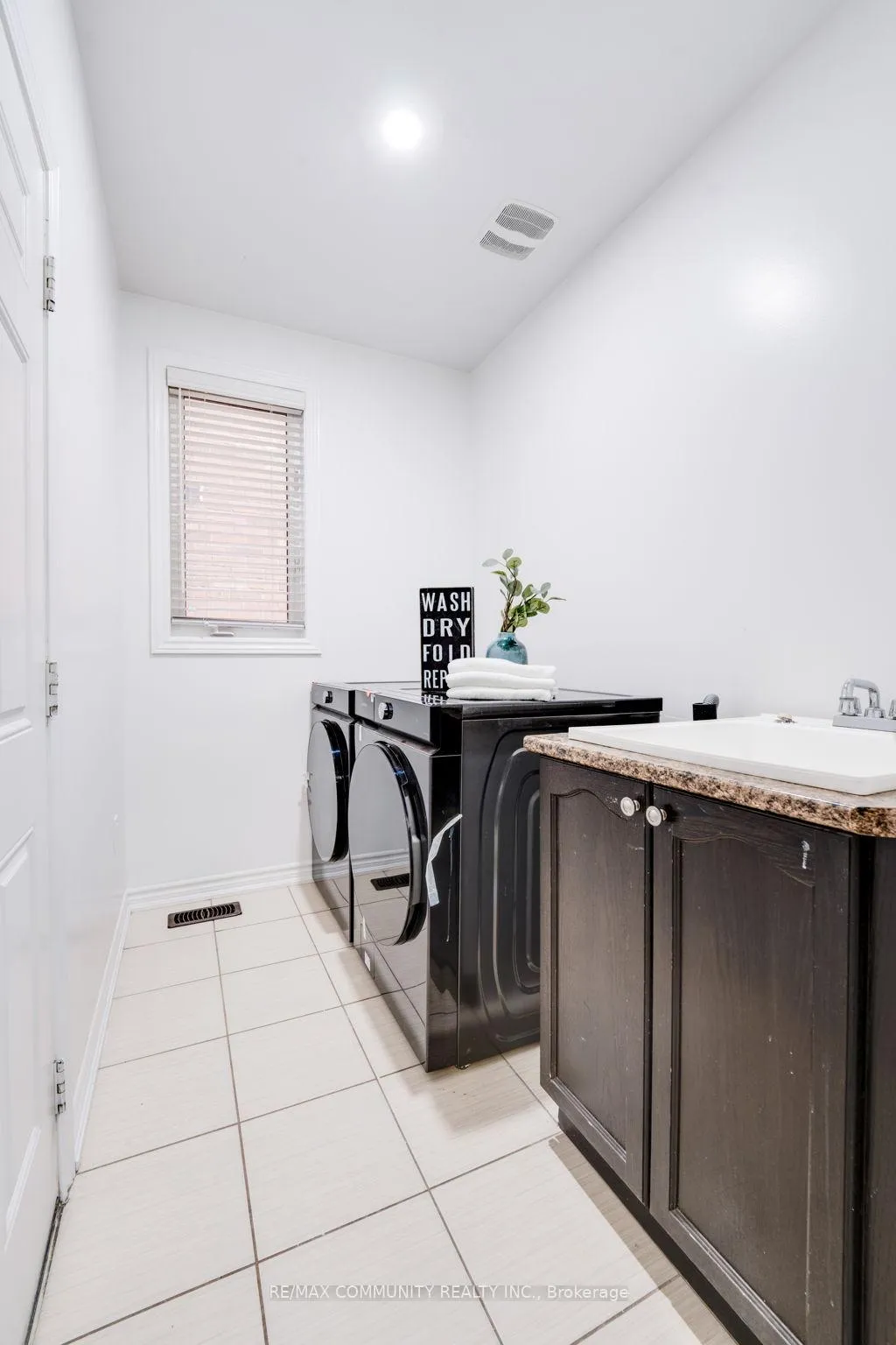 Photo 15 of 27 Garrardview Street, Ajax, Northeast Ajax — HOMEH