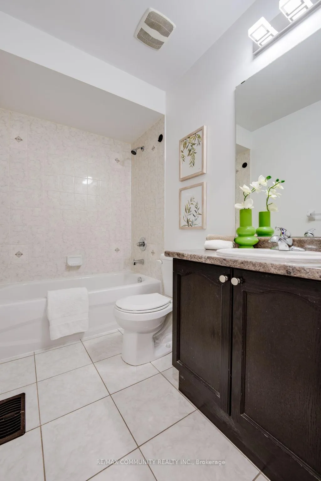 Photo 17 of 27 Garrardview Street, Ajax, Northeast Ajax — HOMEH
