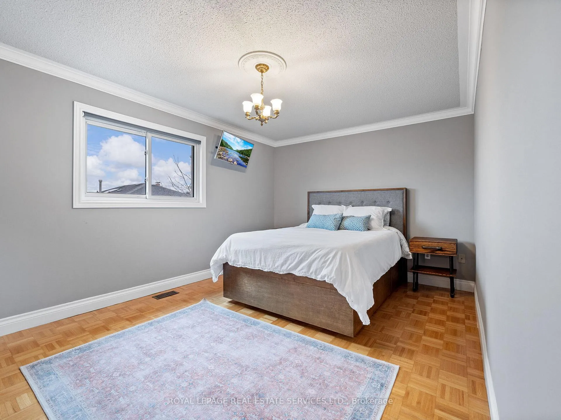 Photo 21 of 29 Bayhampton Crescent, Vaughan, Brownridge — HOMEH