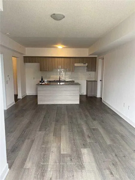 Photo 4 of Unit 307, 5 Chef Lane, Barrie, Rural Barrie Southeast — HOMEH