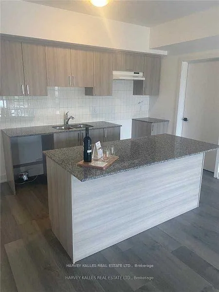 Photo 5 of Unit 307, 5 Chef Lane, Barrie, Rural Barrie Southeast — HOMEH