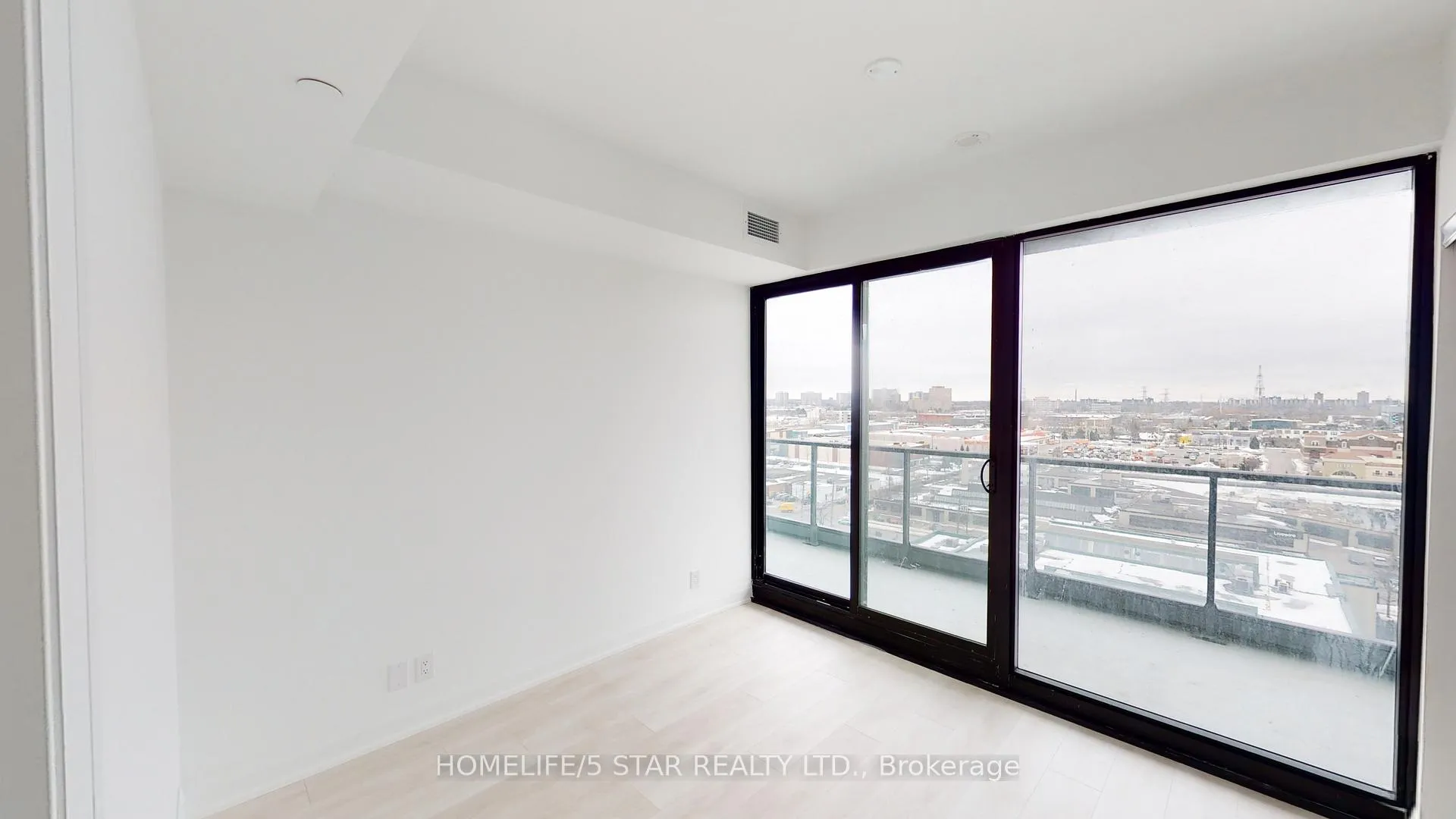 Photo 10 of Unit 1013, 33 Frederick Todd Way, Toronto, Thorncliffe Park — HOMEH