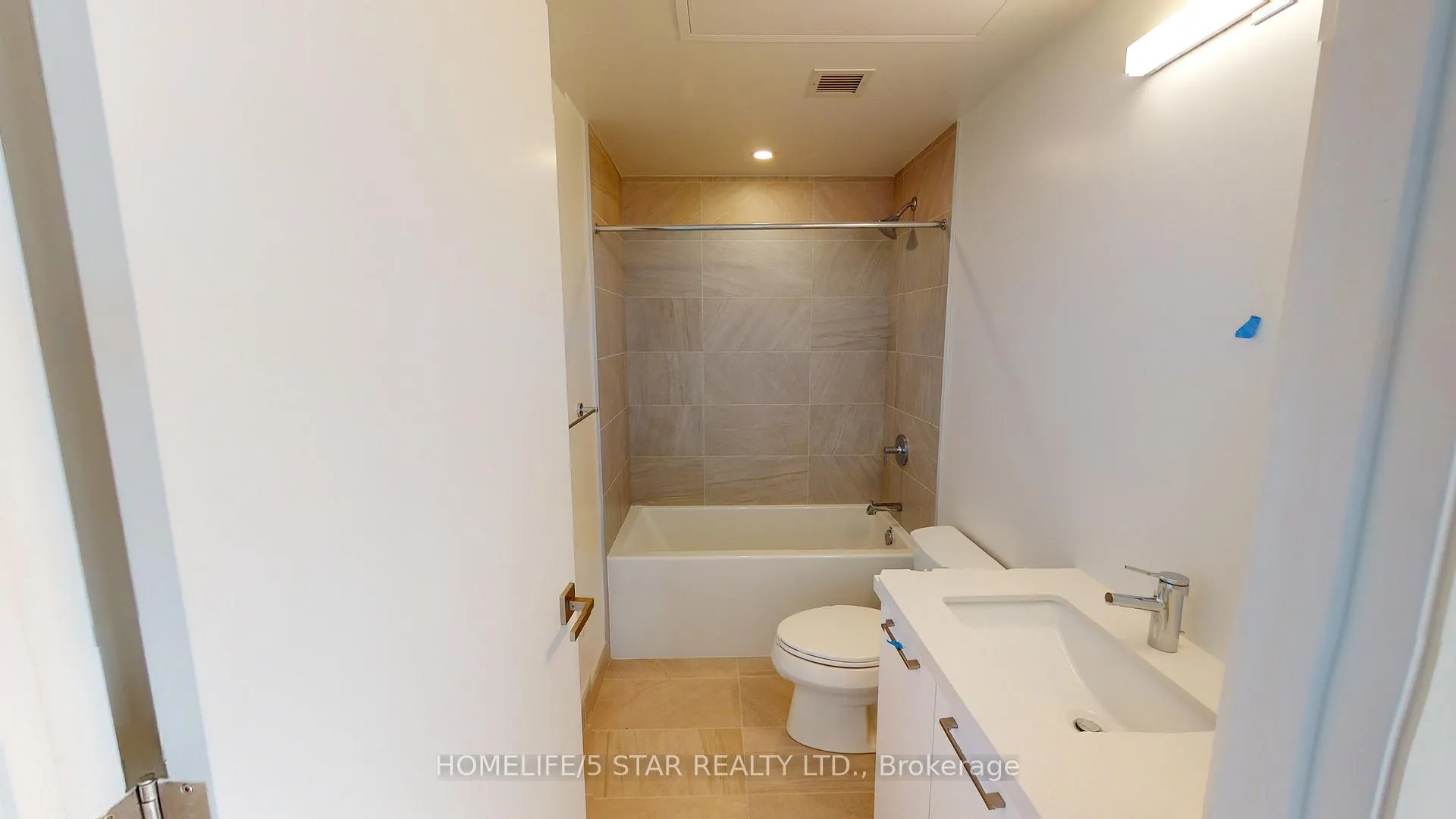 Photo 13 of Unit 1013, 33 Frederick Todd Way, Toronto, Thorncliffe Park — HOMEH