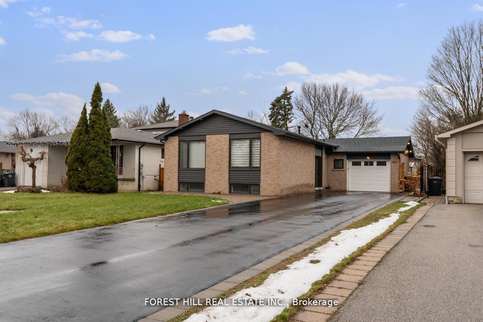 Photo 2 of 165 Kingsview Drive, Caledon, Bolton North — HOMEH