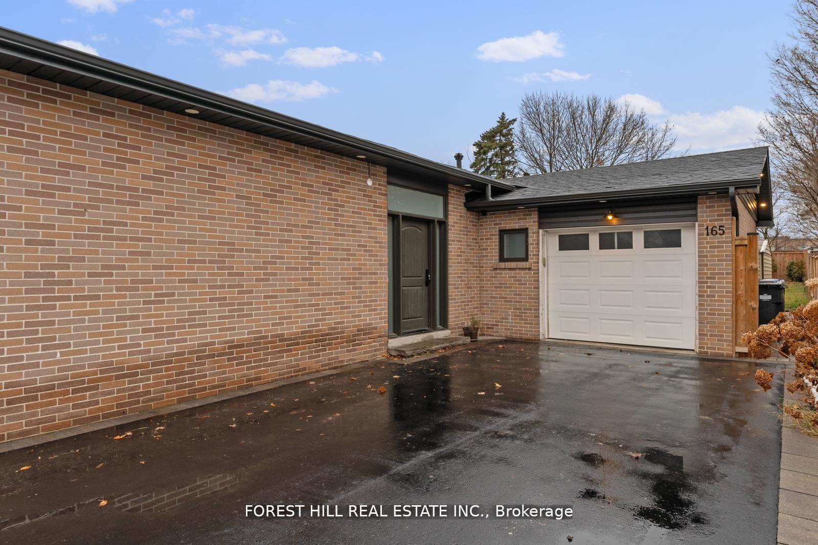 Photo 3 of 165 Kingsview Drive, Caledon, Bolton North — HOMEH