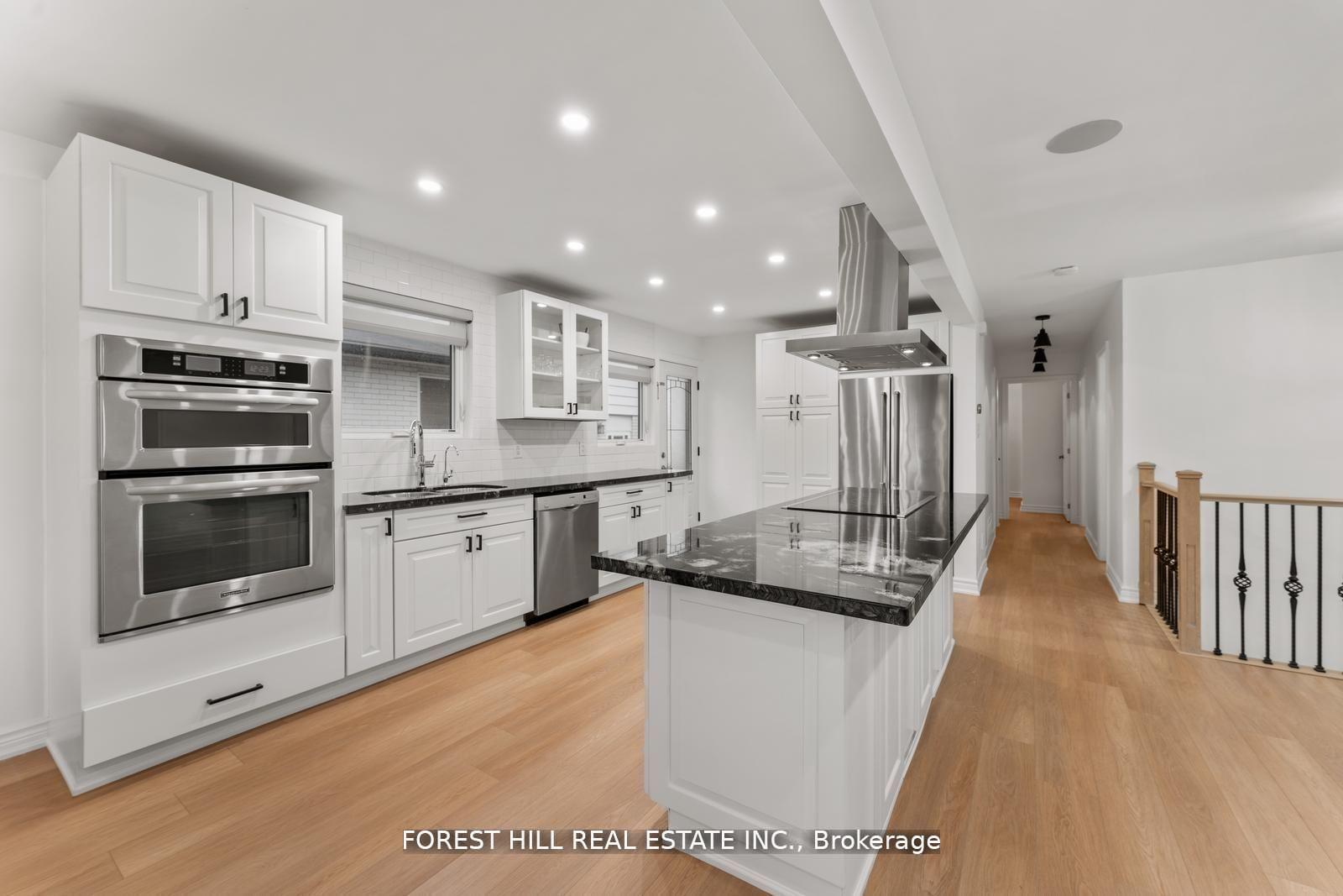 Photo 5 of 165 Kingsview Drive, Caledon, Bolton North — HOMEH