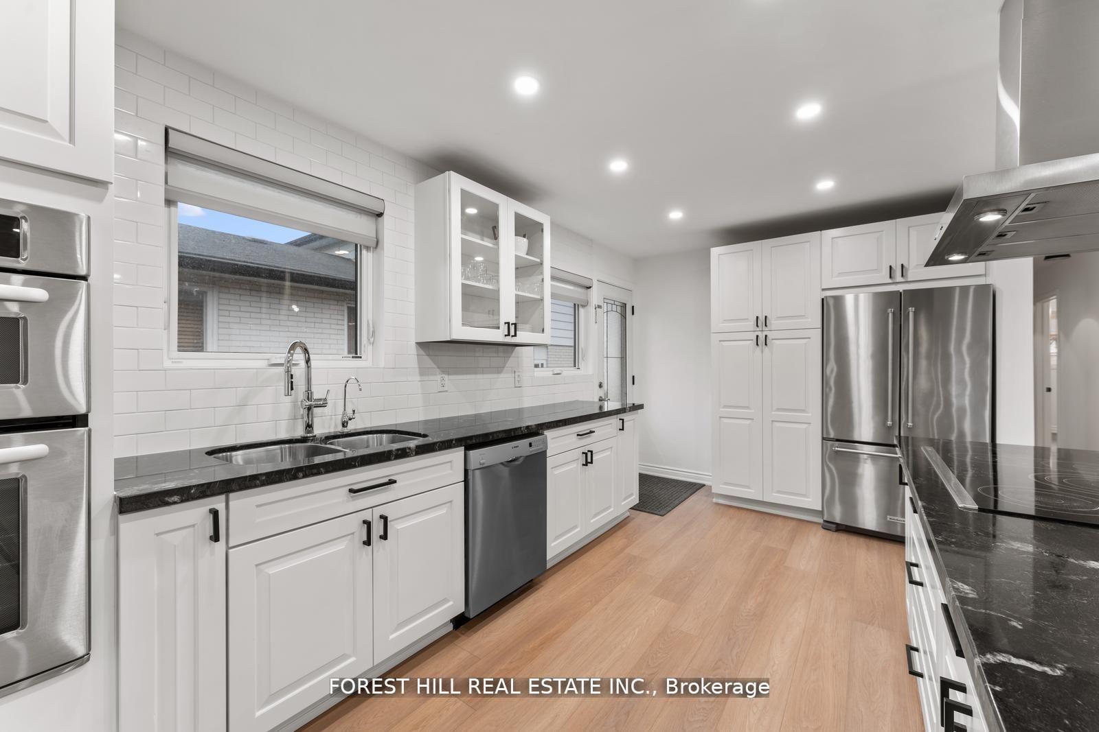 Photo 6 of 165 Kingsview Drive, Caledon, Bolton North — HOMEH