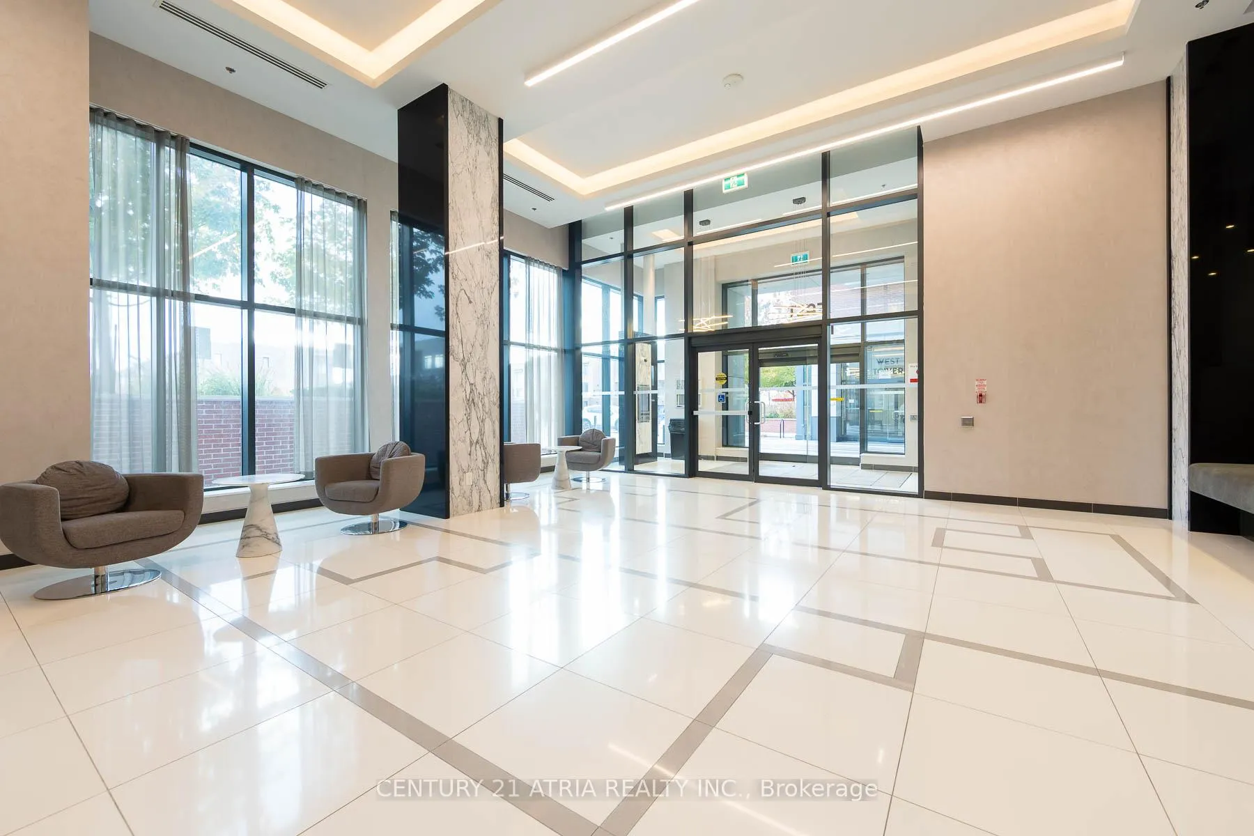 Photo 3 of Unit 532, 99 Eagle Rock Way, Vaughan, Maple — HOMEH