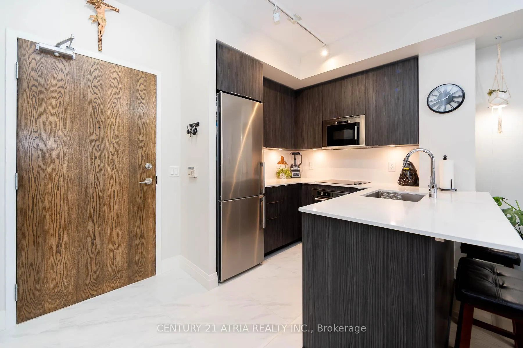 Photo 4 of Unit 532, 99 Eagle Rock Way, Vaughan, Maple — HOMEH