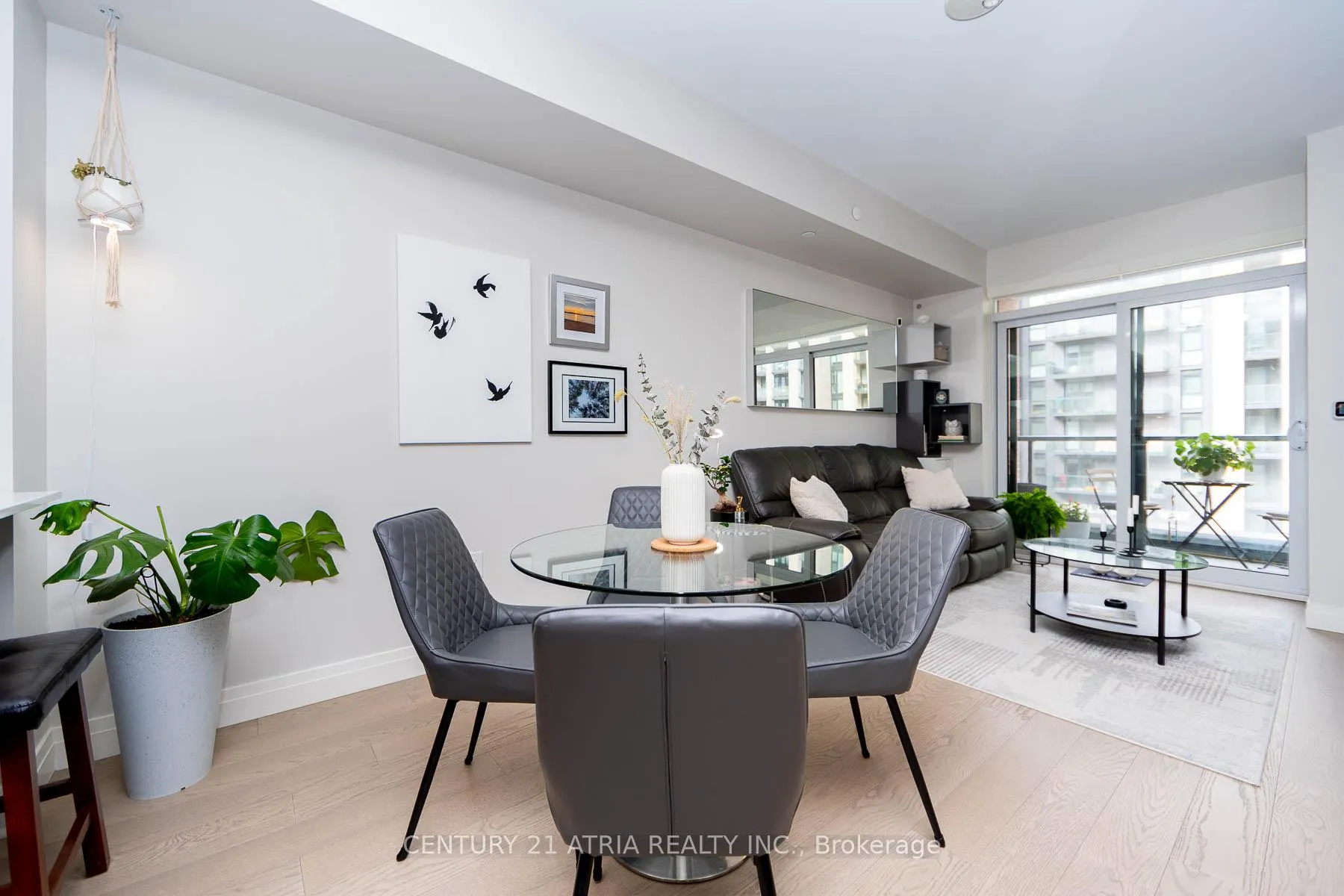 Photo 7 of Unit 532, 99 Eagle Rock Way, Vaughan, Maple — HOMEH