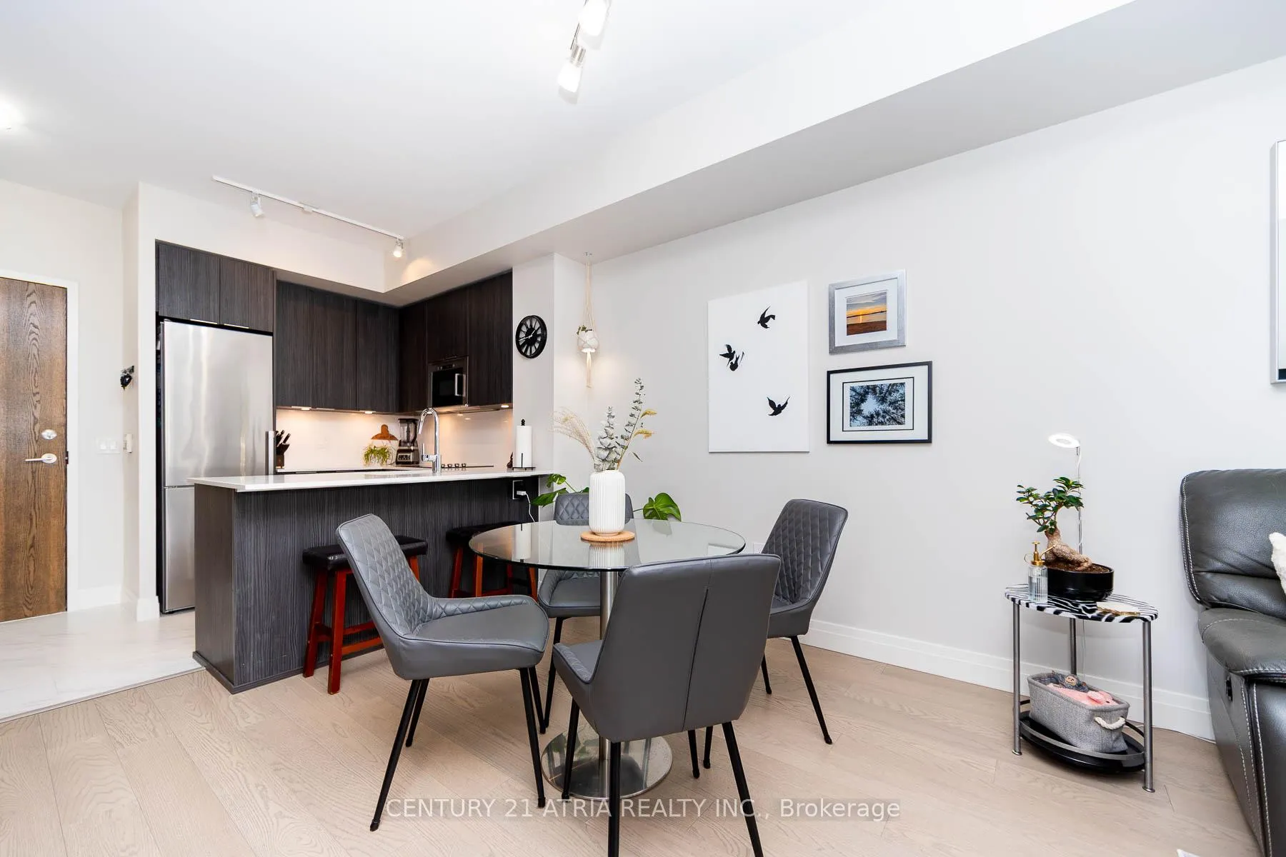 Photo 8 of Unit 532, 99 Eagle Rock Way, Vaughan, Maple — HOMEH
