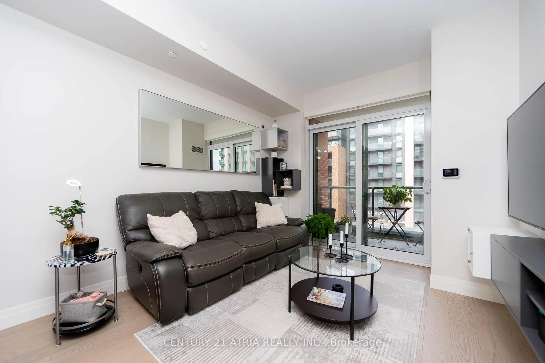 Photo 9 of Unit 532, 99 Eagle Rock Way, Vaughan, Maple — HOMEH