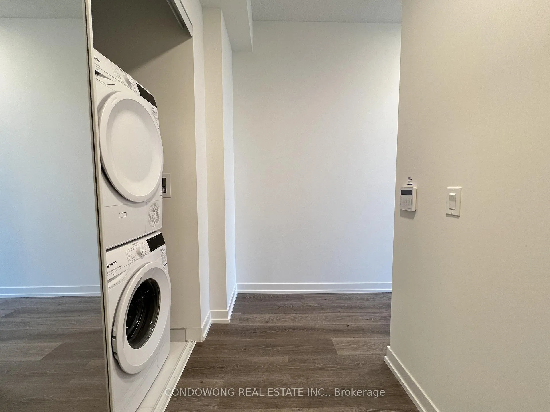 Photo 4 of Unit 1206, 225 Commerce Street, Vaughan, Vaughan Corporate Centre — HOMEH