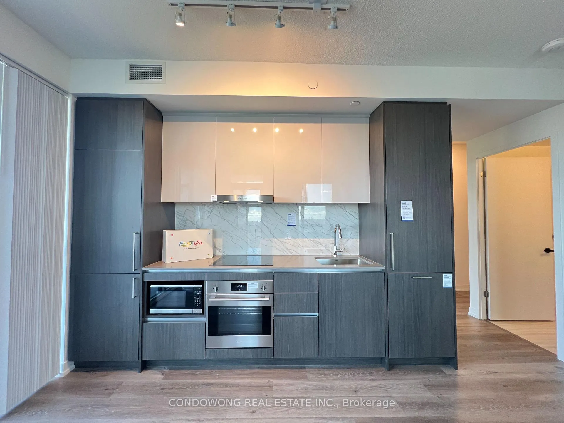 Photo 11 of Unit 1206, 225 Commerce Street, Vaughan, Vaughan Corporate Centre — HOMEH
