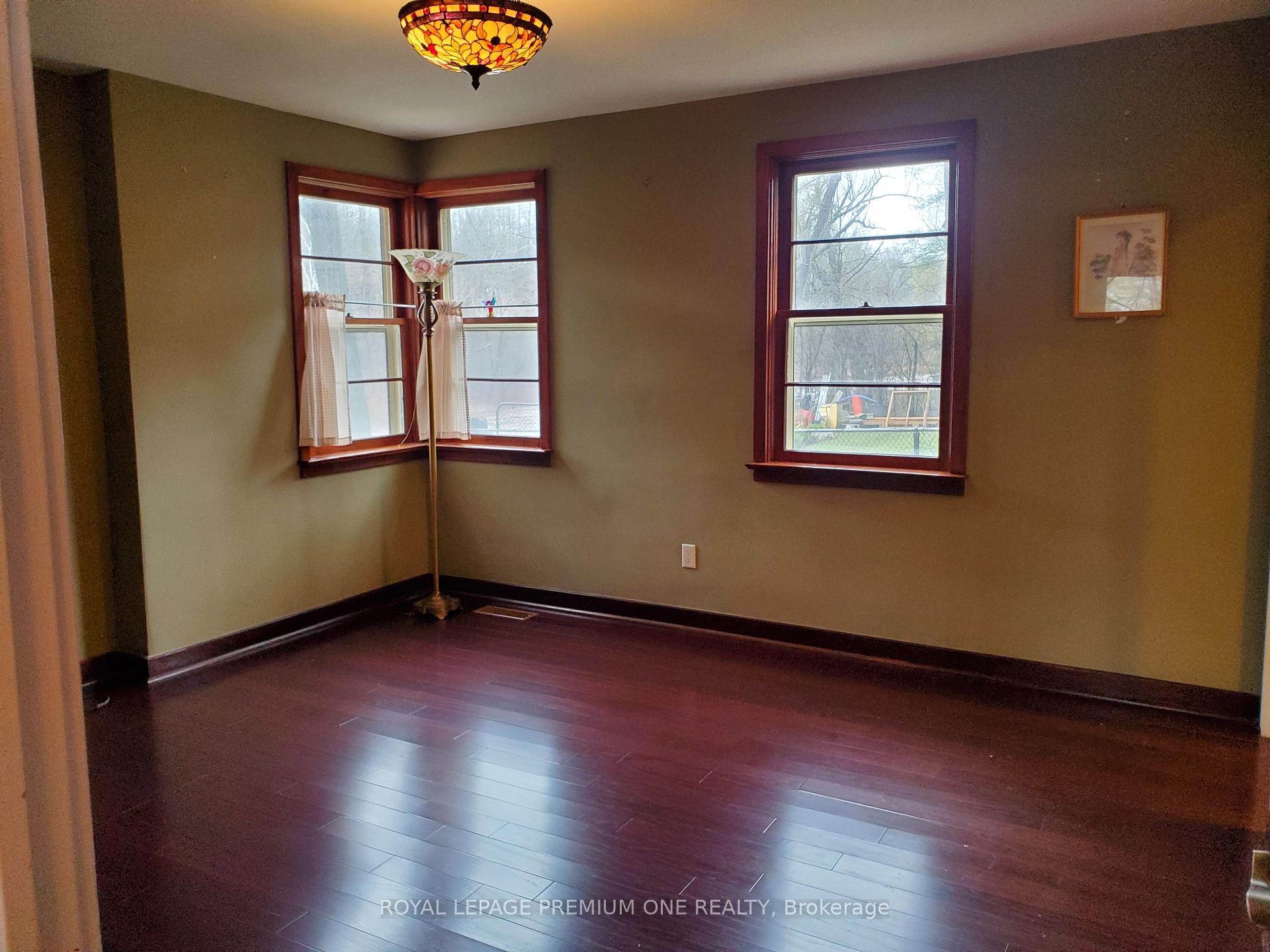 Photo 7 of 133 King Street, Caledon, Rural Caledon — HOMEH