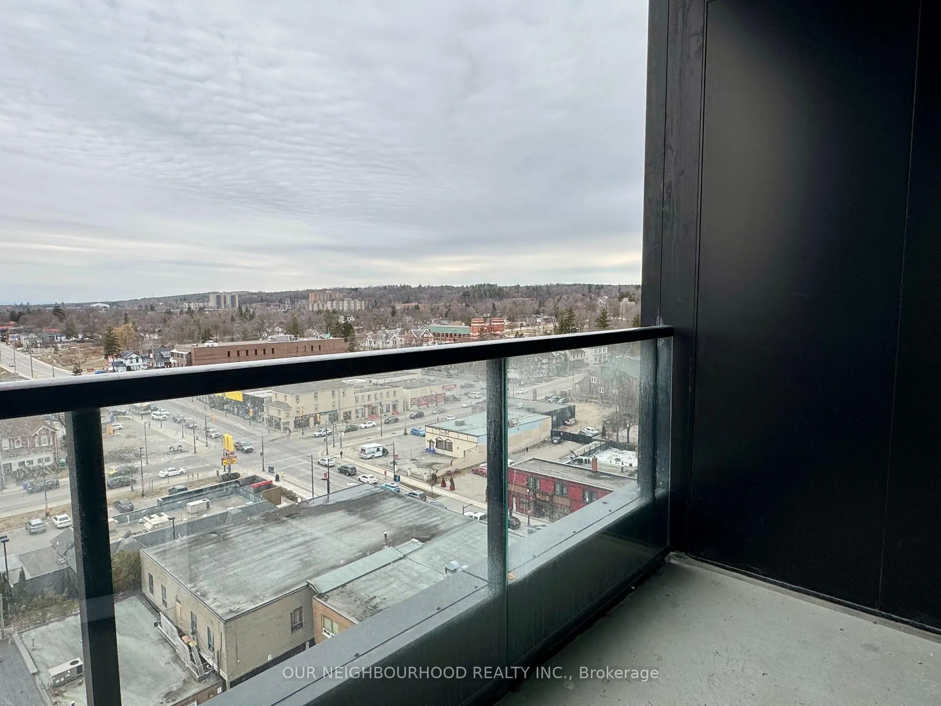 Photo 23 of Unit 911, 39 Mary Street, Barrie, City Centre — HOMEH