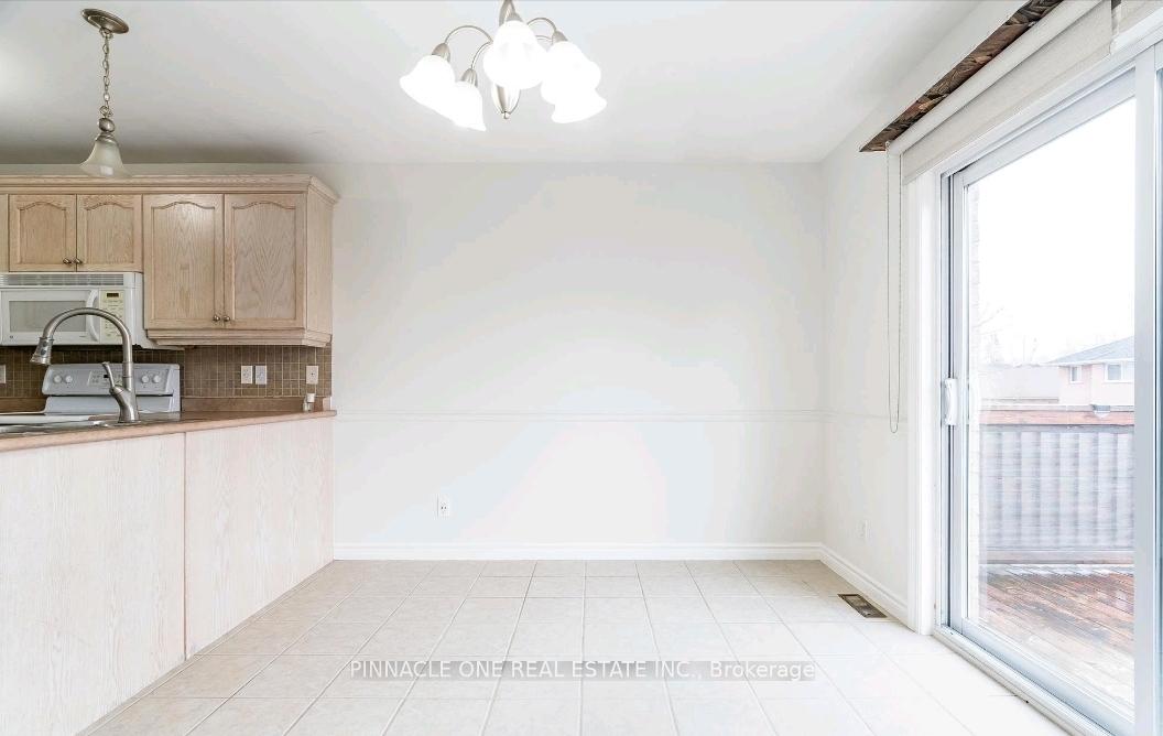 Photo 6 of 251 Pringle Drive, Barrie, Edgehill Drive — HOMEH
